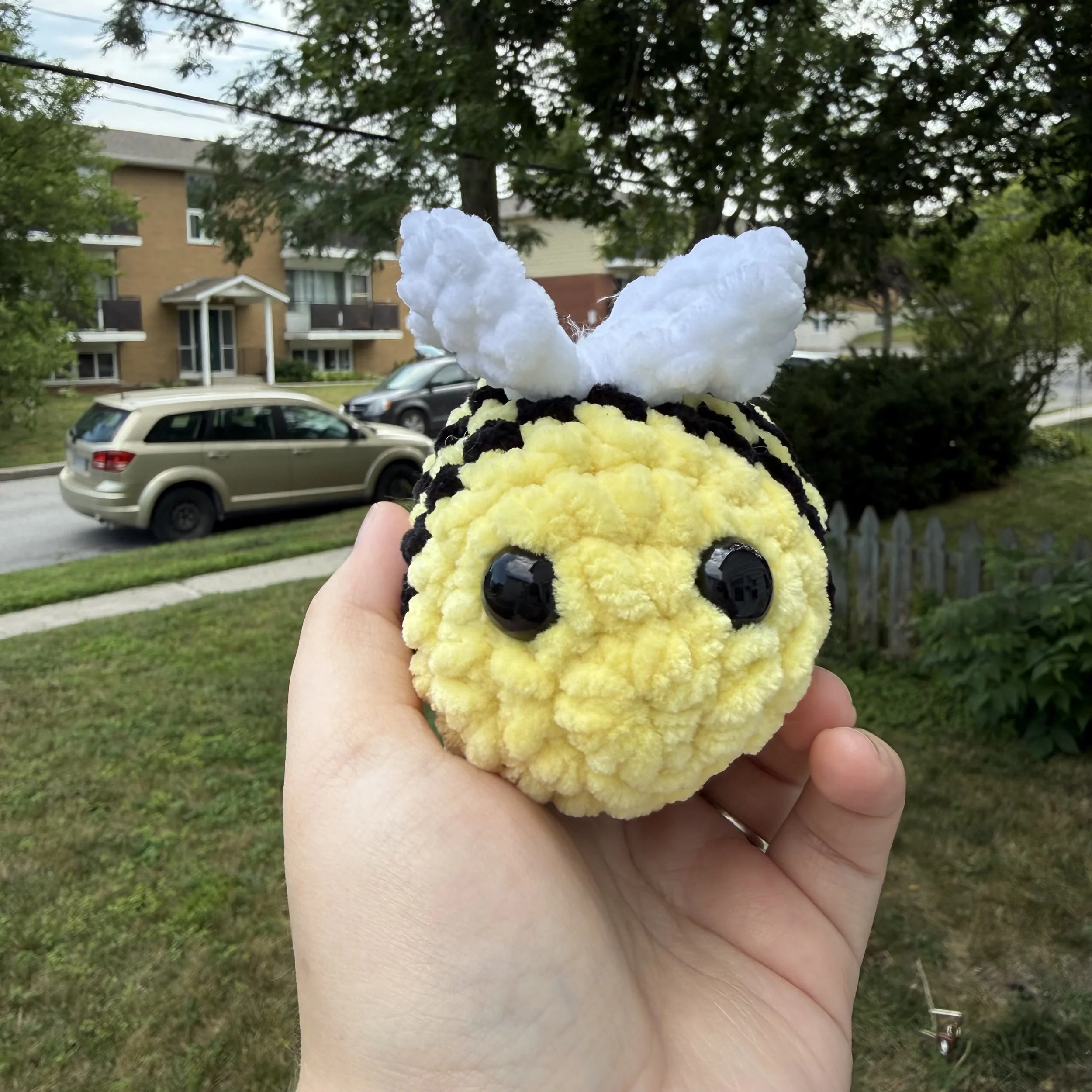 Bee $10 Pattern by Britney