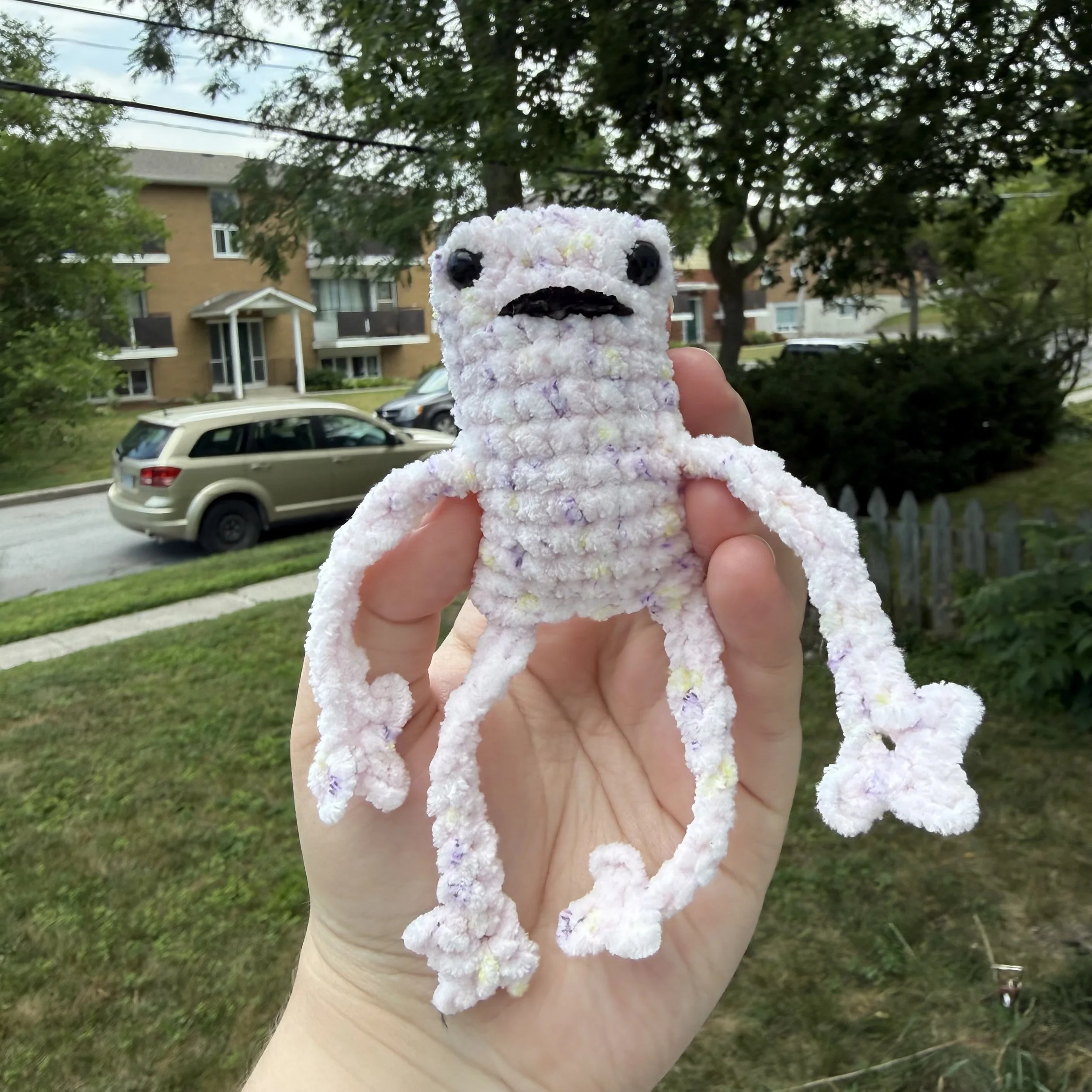 Leggy Frog $9 Pattern by Knot Jaded Co