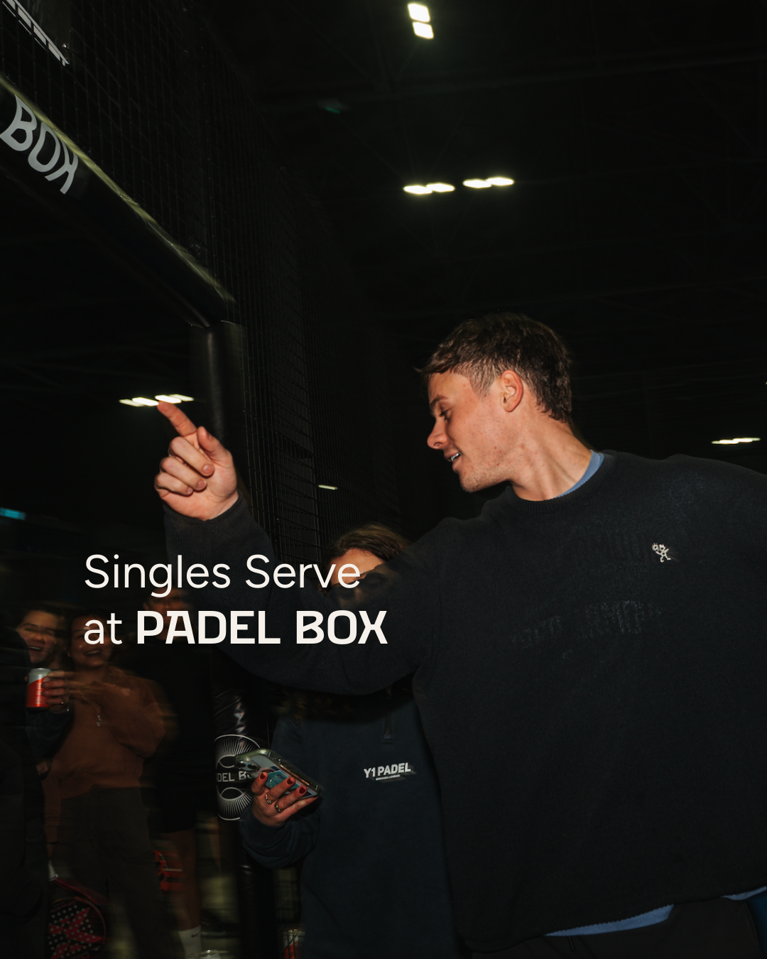 Dating event on padel court padel box