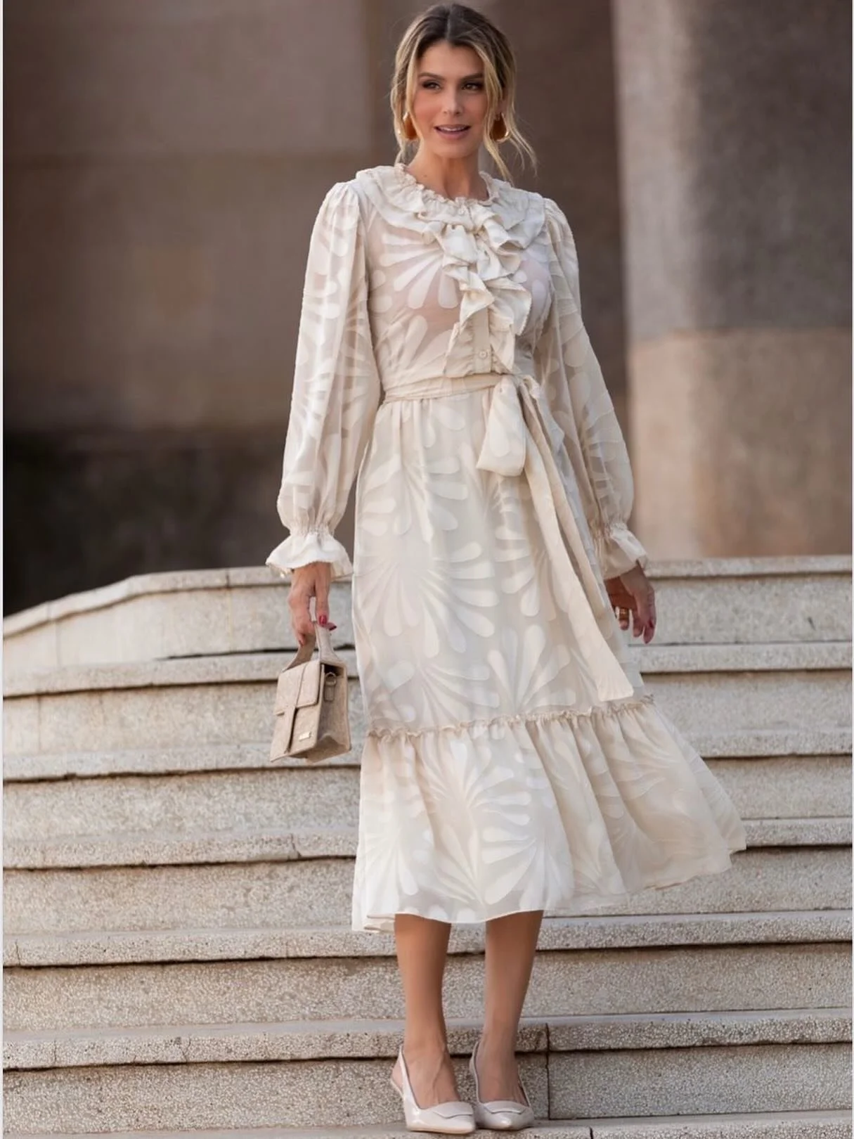 Delicadeza e feminilidade em uma &uacute;nica pe&ccedil;a ✨
Vestido chiffon 
Tam. 42