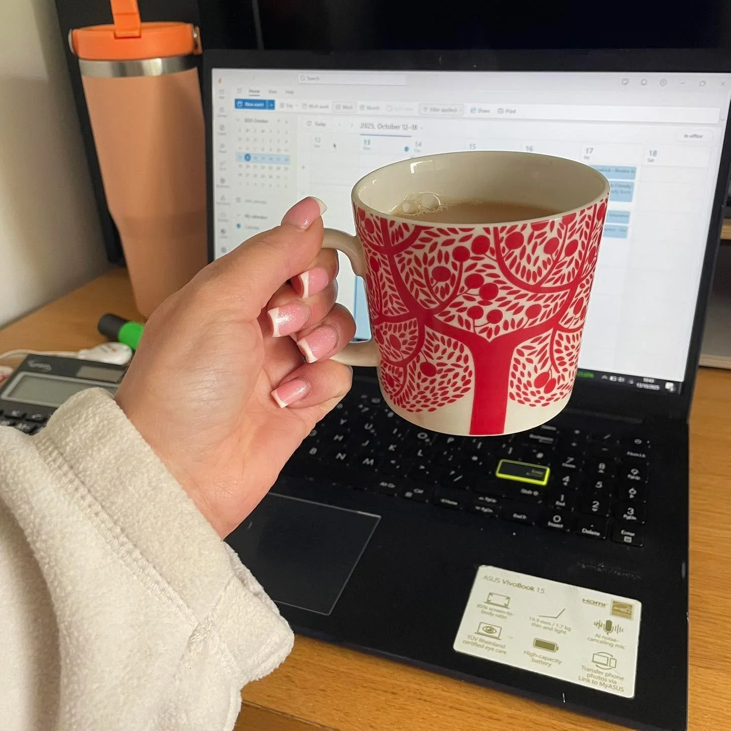 Back to it this morning after a much needed break βοΈ 
A busy diary this week, so I’ll be working through my long to do list πβ¬οΈ
βͺοΈRate switch for an existing customer whose current fixed rate expires in December π 
βͺοΈBuy to Let Limited Comp