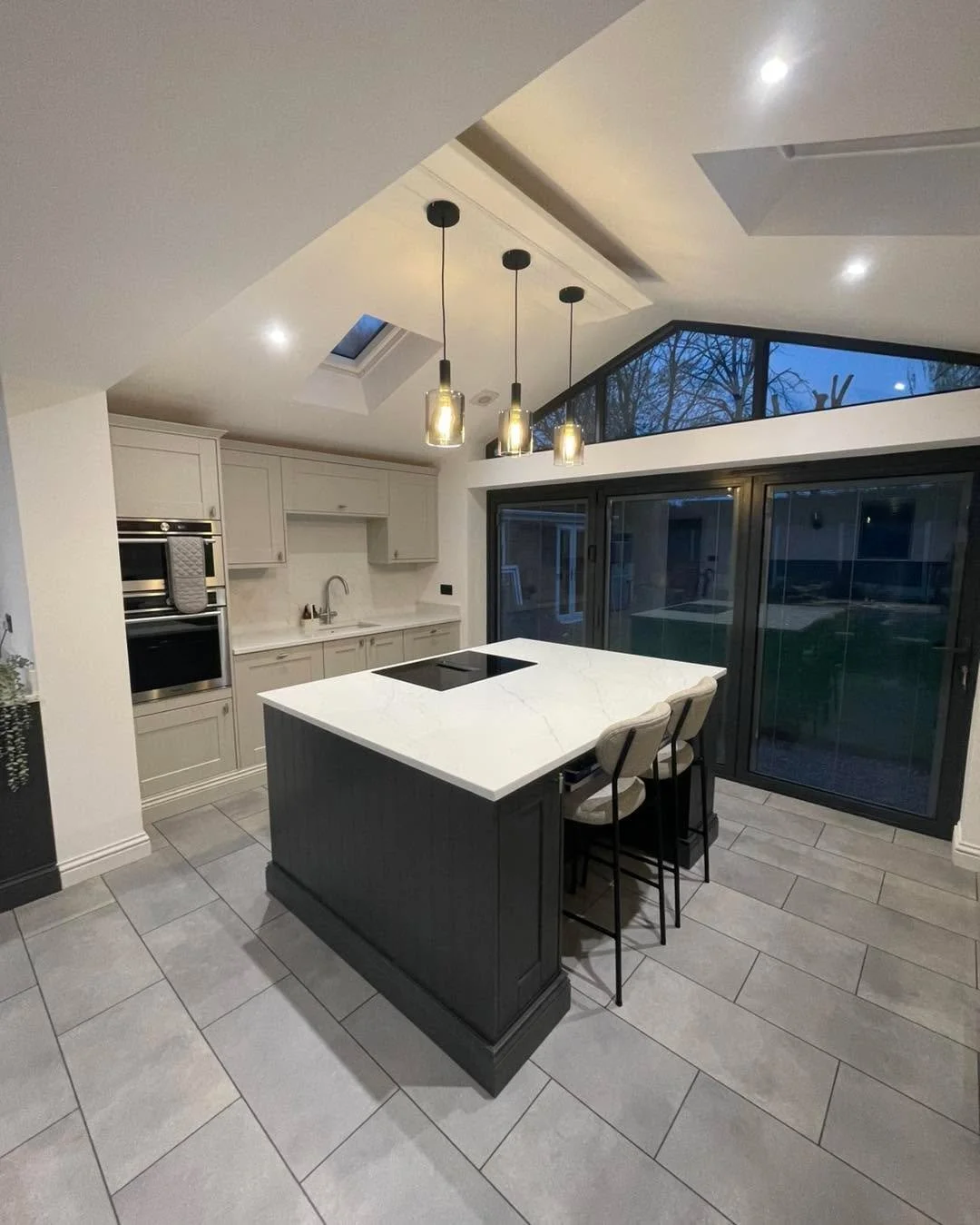 6 months of hard graft and the extension is done! 🙌🏡 

Plus who doesn&rsquo;t like a before and after pic 📸