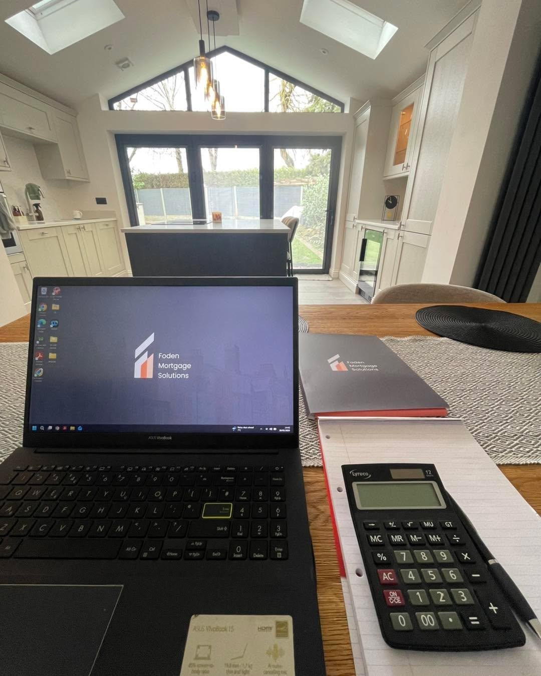 Playing catch up this weekend 💻 

First I have a meeting with first time buyers this afternoon. Followed by a new client catch up tomorrow morning 🏡 🔑 

If you require a weekend / evening appointment to fit around your work schedule, I will always