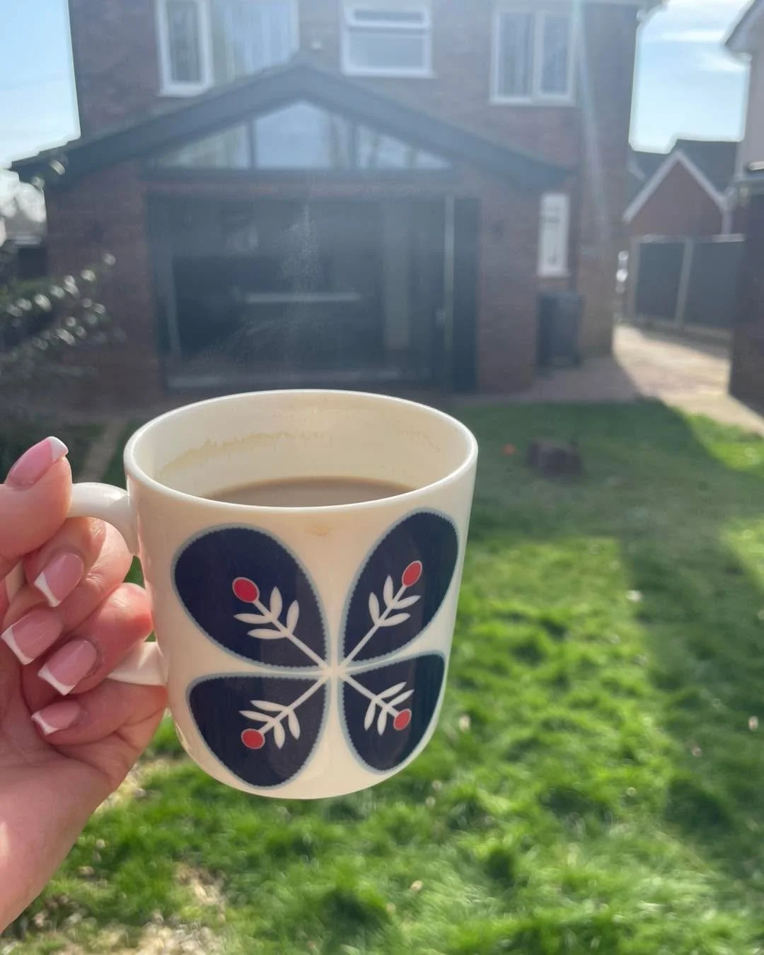 Quick coffee break with doggo whilst the sun is shining ☀️🐶

Thank you to all my fabulous customers for keeping me so busy, as a small business it truly is appreciated 💖

Back to it now with a few things to box off for the day:
✅ Homemover applicat