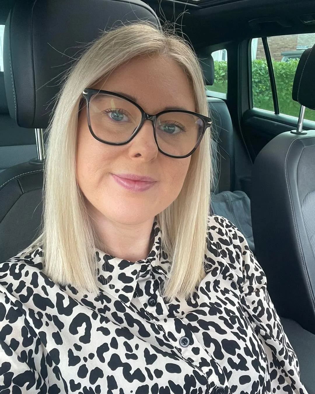 Up and out today for an early morning meeting with some clients

📍 Heading over to Birches Head to for a remortgage review. These clients would also like to look at extra borrowing to do some work on their garden 🪏 

#remortgage #mortgagebroker #st