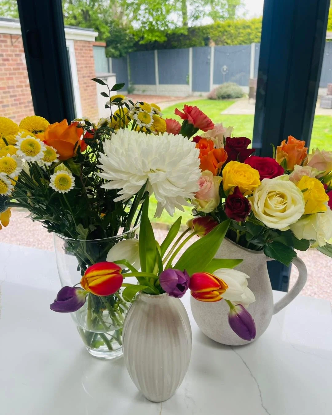 Tell me it was your birthday at the weekend without telling me 💐

These beautiful flowers have certainly brightened up the house now the sun has gone!