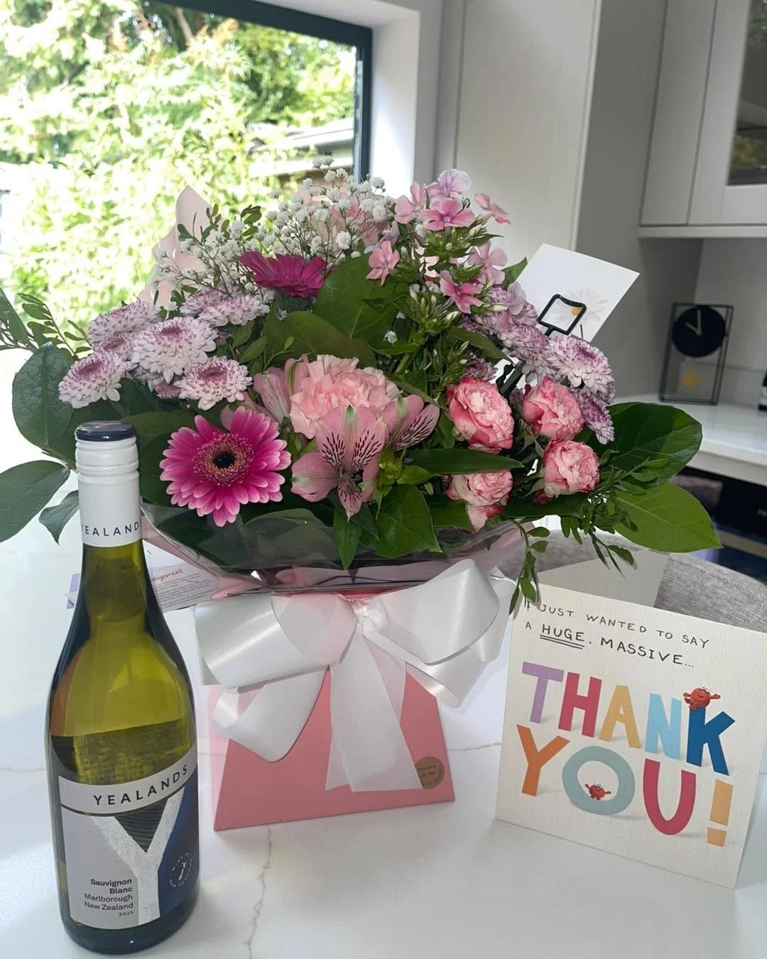 A gorgeous thank you gift from my first time buyers! 🌺 🥂 

#firsttimebuyer #mortgageadvisor #mortgageadvice #stokeontrent #staffordshire