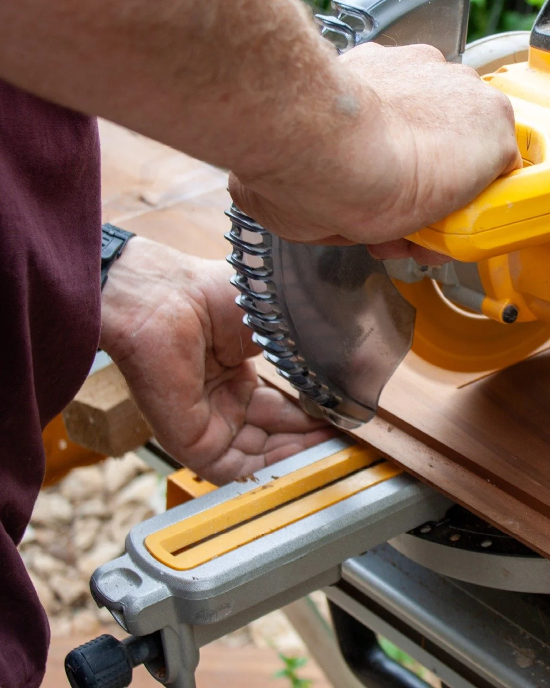 Every cut counts. Precision and craftsmanship at every stage - because the smallest details shape the final result.

#Craftsmanship #OnSite #EmpireProcess #EmpireHomes