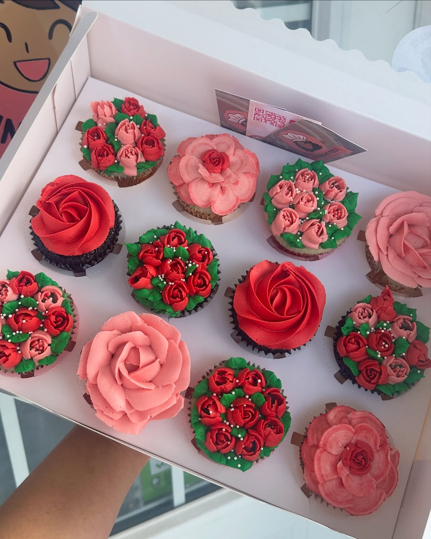 ..a lot 😮&zwj;💨..

#customcake #customcupcakes #floralcupcakes #smallbusiness #shopcanadian #homebaker #longmessage #butterflycake #floralcupcakes #weddingcake #engagementcake #bridalshowercake