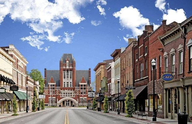 Explore Bardstown, Kentucky: Boutique Stays, Bourbon Tours & Local Charm