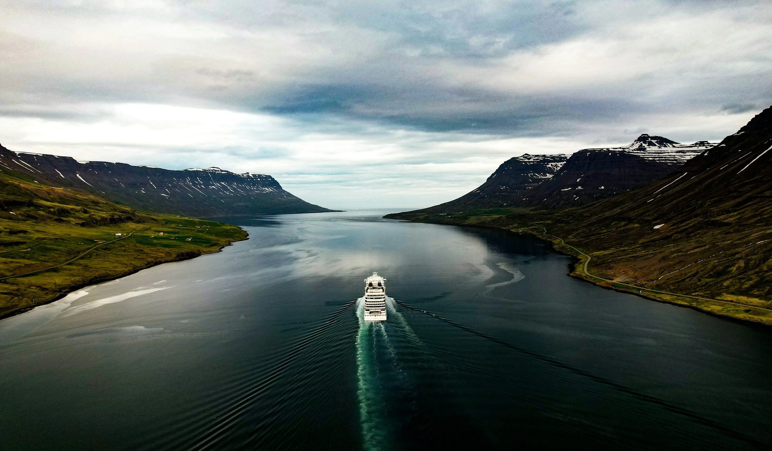 Is a Cruise the Easiest Way to Travel? Pros, Cons &amp; Who It’s Best For