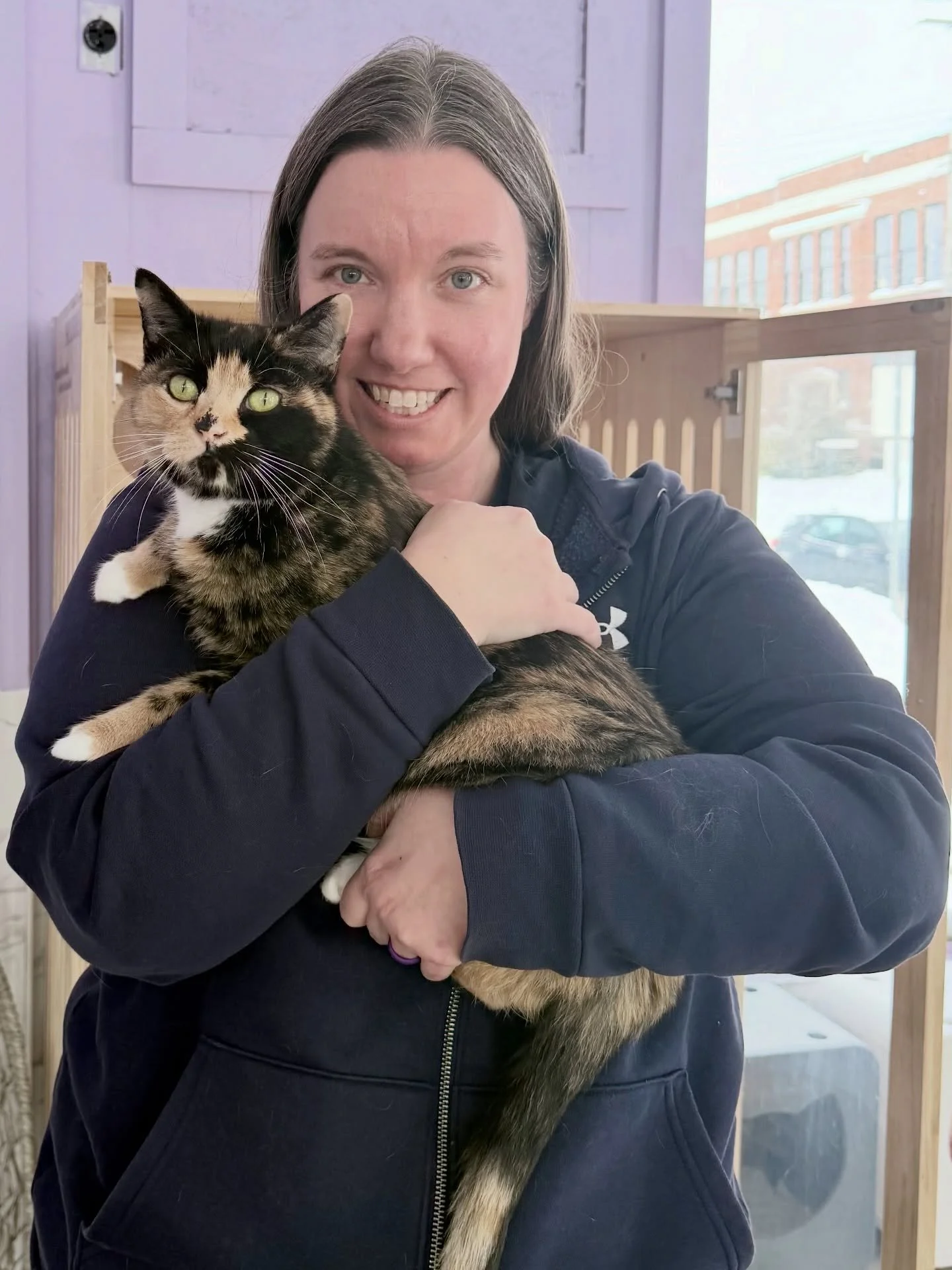 Subzero temps outside, warm laps ahead. Adoption moments like this make even the coldest January days better! 💜❄

Congratulations:

📷: Kaleidoscope, Sourdough, Chippy &amp; Flippy Avocado, Wimoweh, Wish Dune, The Chad, and Sunny Samson! 

Not pictu