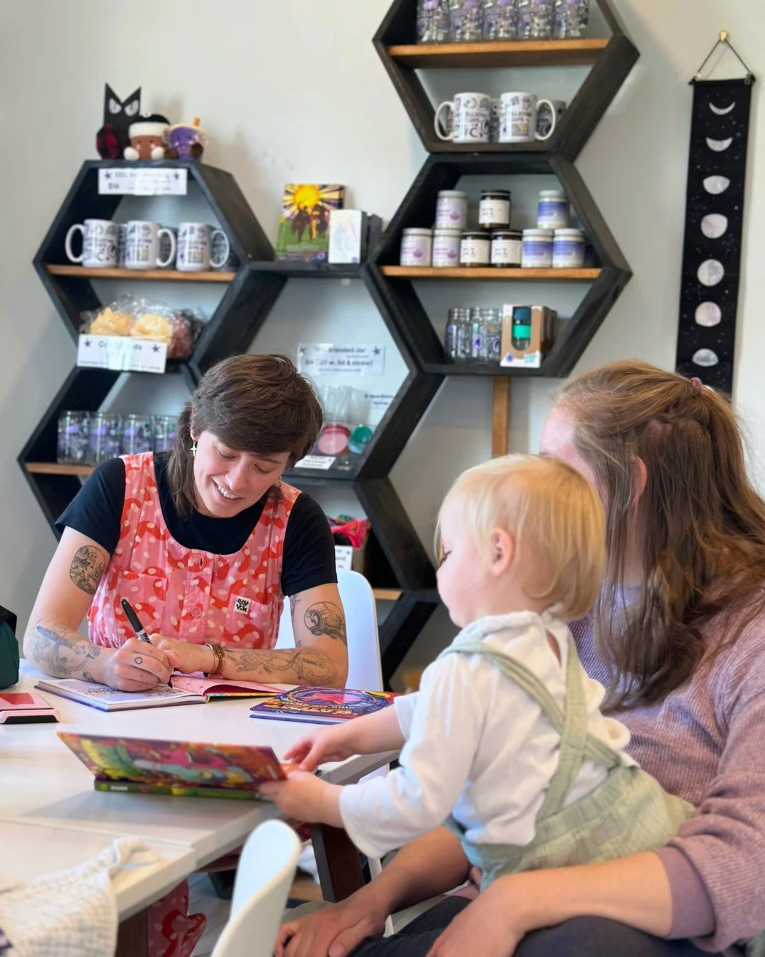 Thank you to everyone who attended our Bat Cat #4 release event with @meggietheramm! ✨

It was wonderful to hear everyone share their favorite Bat Cat moments, what artwork they're working on, and how the series impacted their love of reading. Our ca