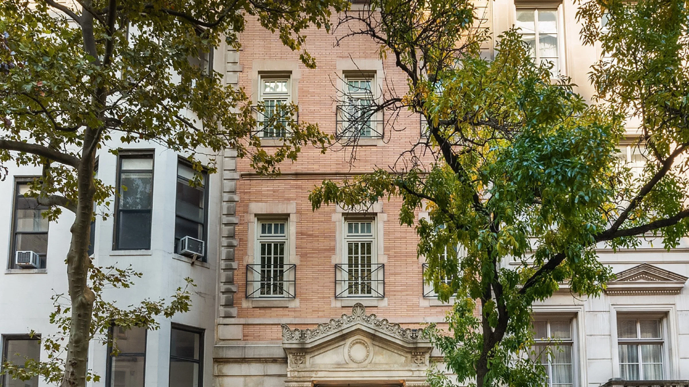 TOWNHOUSE-Costantini-SERHANT-nyc-x-design-2026-martyn-white-usa.jpg