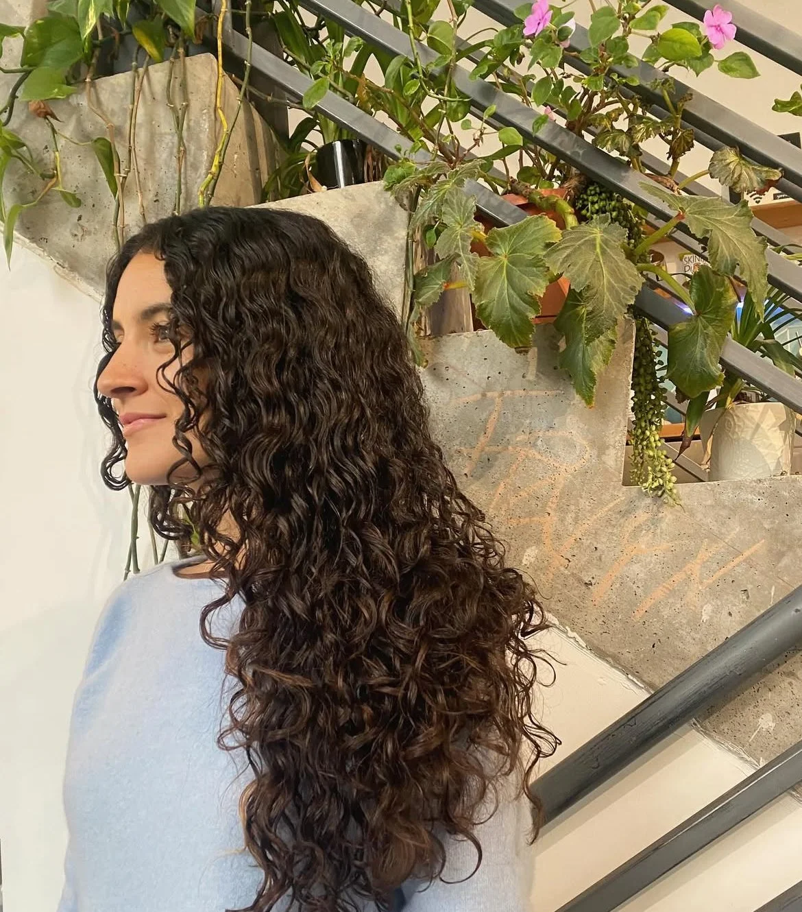 Healthy long hair at Gem House Salon in Greenpoint Brooklyn for hair growth inspiration and healthy hair goals