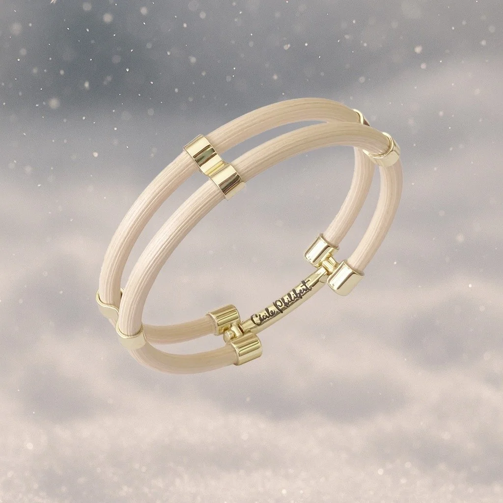 Offrez un peu de chaleur et de douceur &agrave; ceux que vous aimez !
Bracelet NA-NA en rotin et m&eacute;tal.
Retrouvez-moi les 5, 6, 7 et 12, 13, 14 d&eacute;cembre au March&eacute; de No&euml;l de Barbizon.