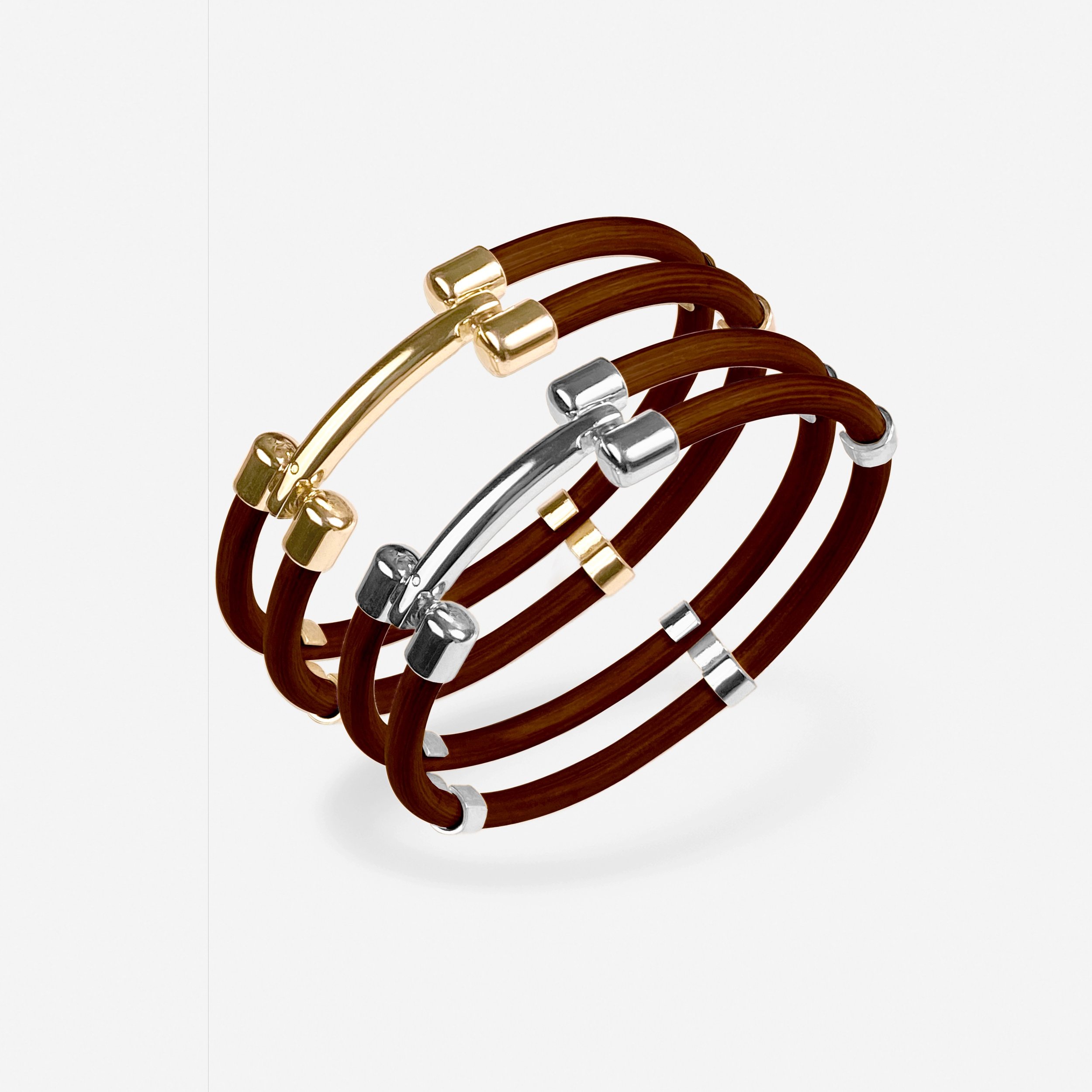 J&rsquo;ai le plaisir de vous pr&eacute;senter une nouvelle d&eacute;clinaison de mon bracelet 2 joncs : une teinte chocolat chaleureuse et &eacute;l&eacute;gante.
Disponible en finition dor&eacute;e ou argent&eacute;e.
#bracelet #bijouxartisanaux #f