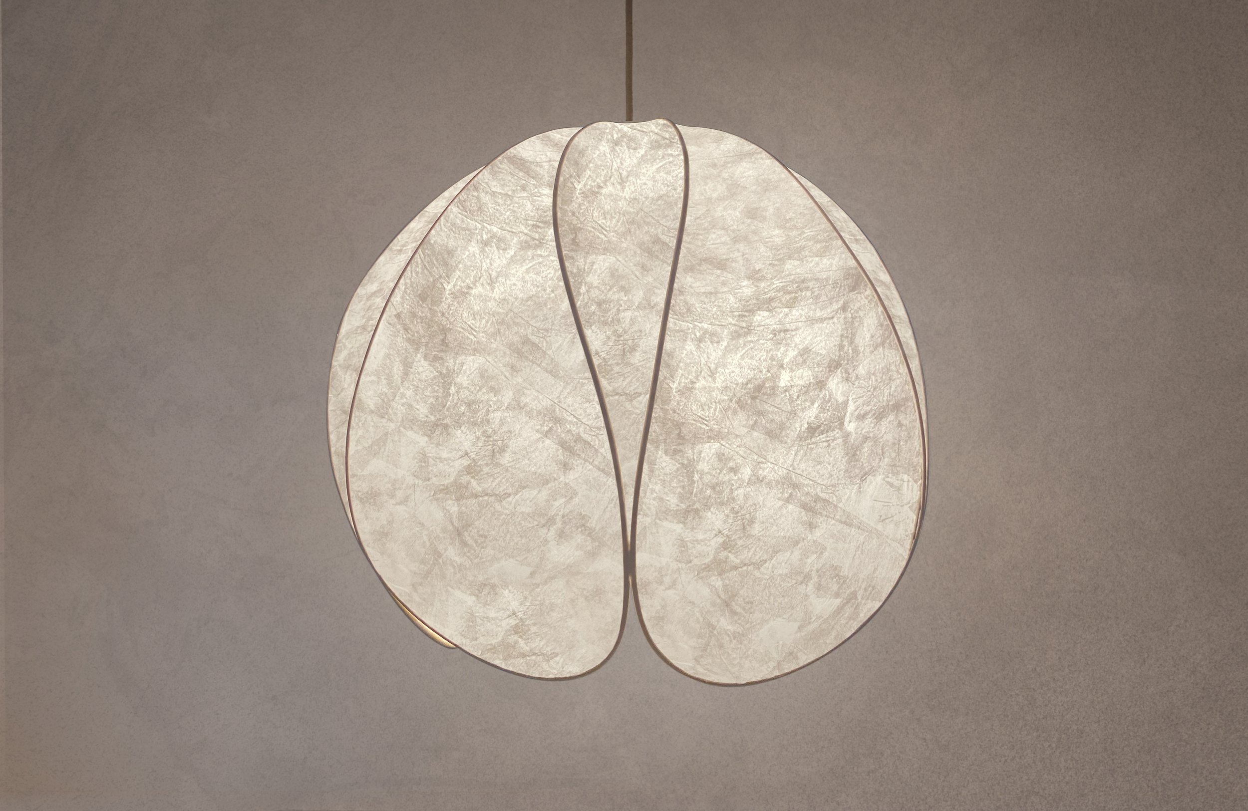 TULIPIA - SUSPENTION - allumee 2- CECILE PHILIBERT.jpg