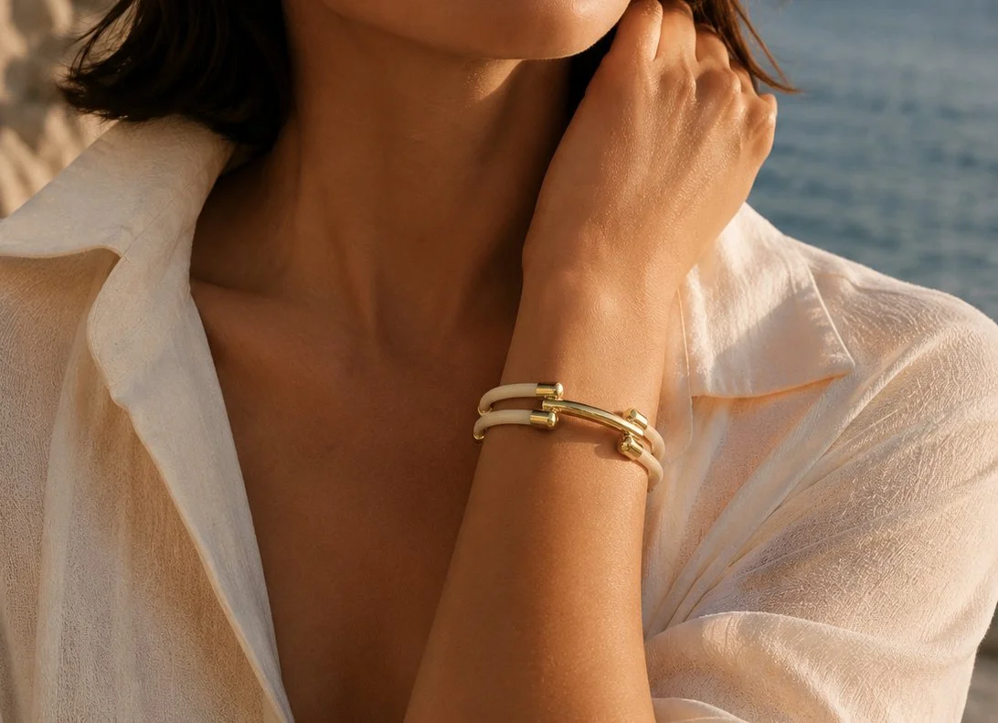 BRACELETS 2 JONCS-IVOIR-DORE-CECILE PHILIBERT - FEMME.jpg