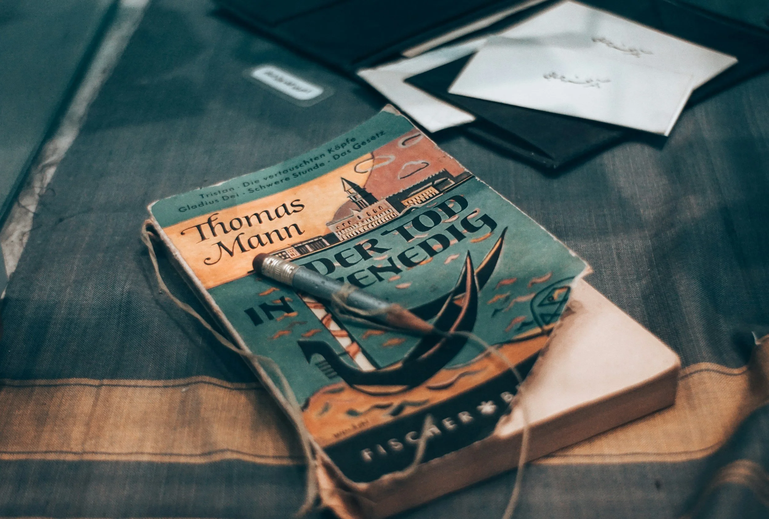 7 Tips for Building Immersive Worlds in Fiction