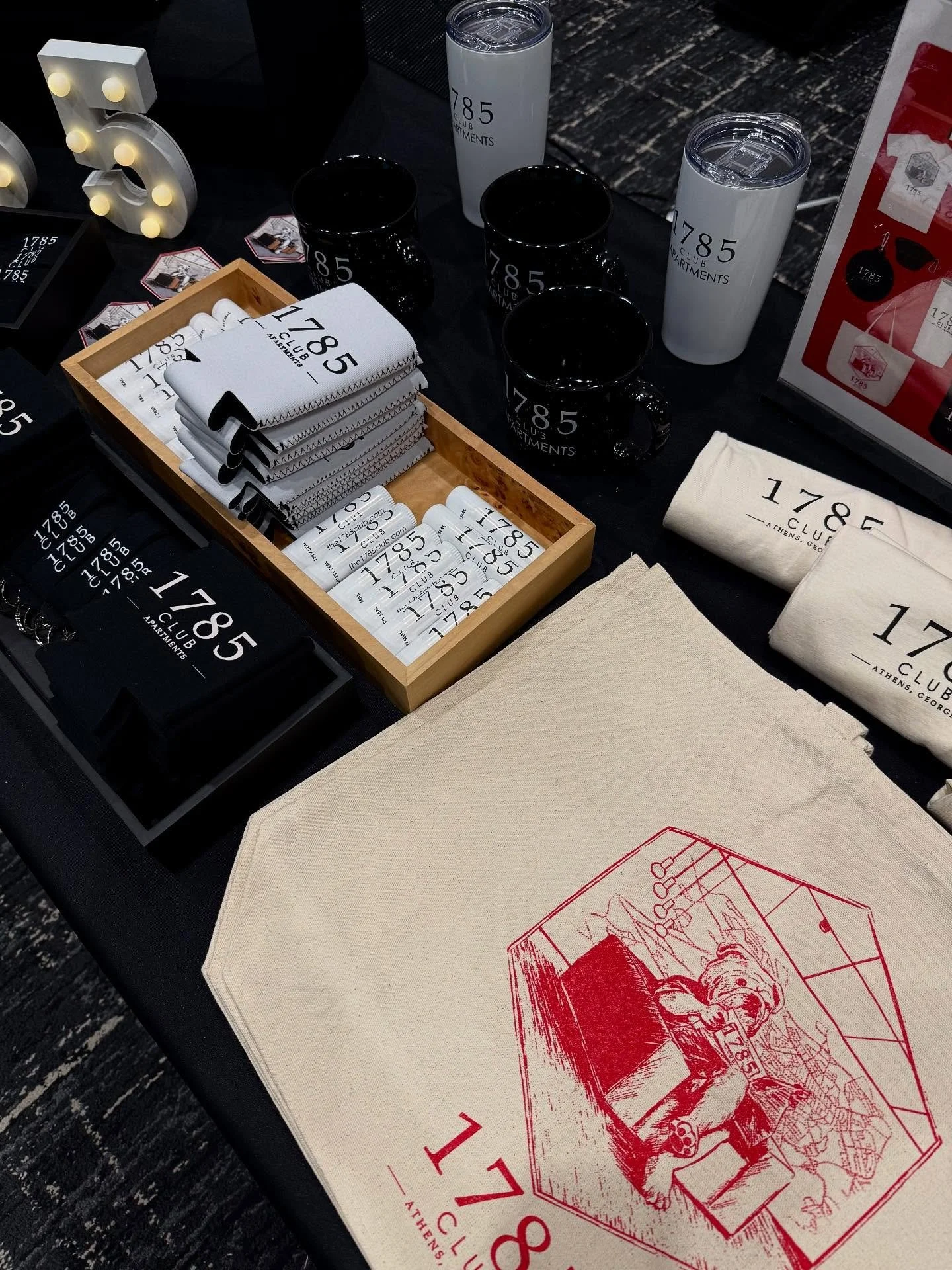 Missed us at the housing fair? Stop by for a tour to check out our timeless, bulldog inspired merch ♥️
Tour times:
M-F: 10am-5pm
SAT: 10am-2pm (Closed for UGA Home Gamedays)
SUN: 1pm-4pm
Book your tour on our website or call us at 706.810.25