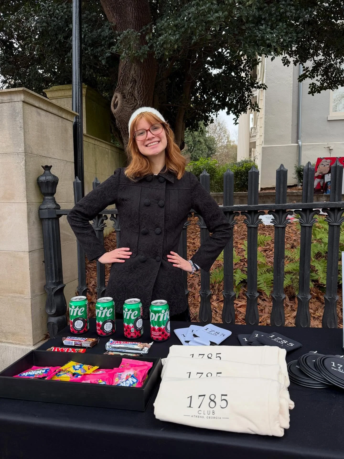 Go into the holidays without the weight of securing your spot hanging over your head 🎁 &mdash; sign a lease today and relax with some eggnog!

Check out our availability on our website and start your application today!

#the1785club #uga #athensga #