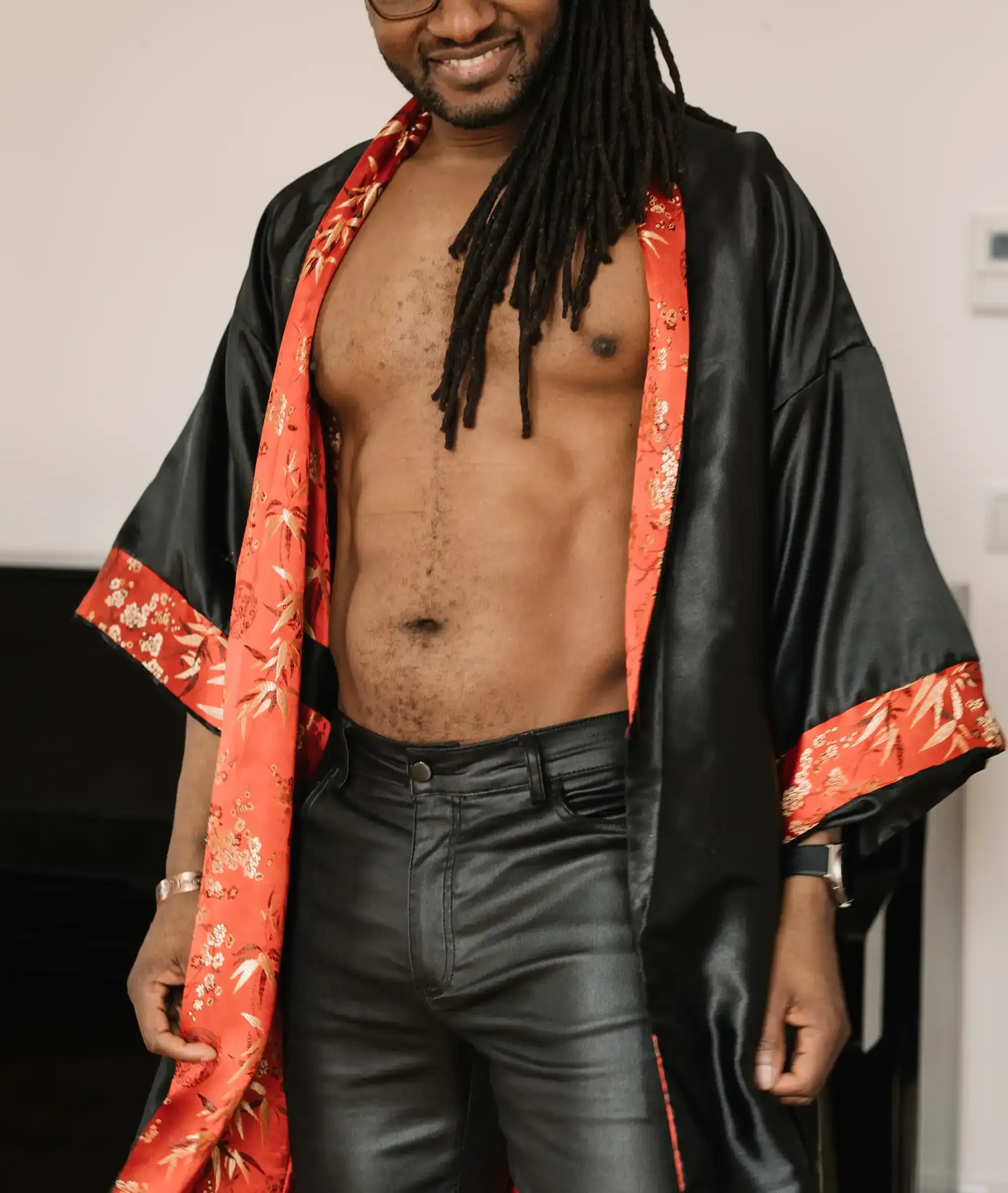 sensual-bodywork-escort-berlin-oba-fullbody-02.webp