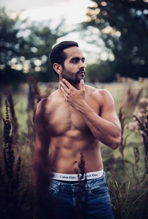 gus-berlin-companion-male-escort.webp