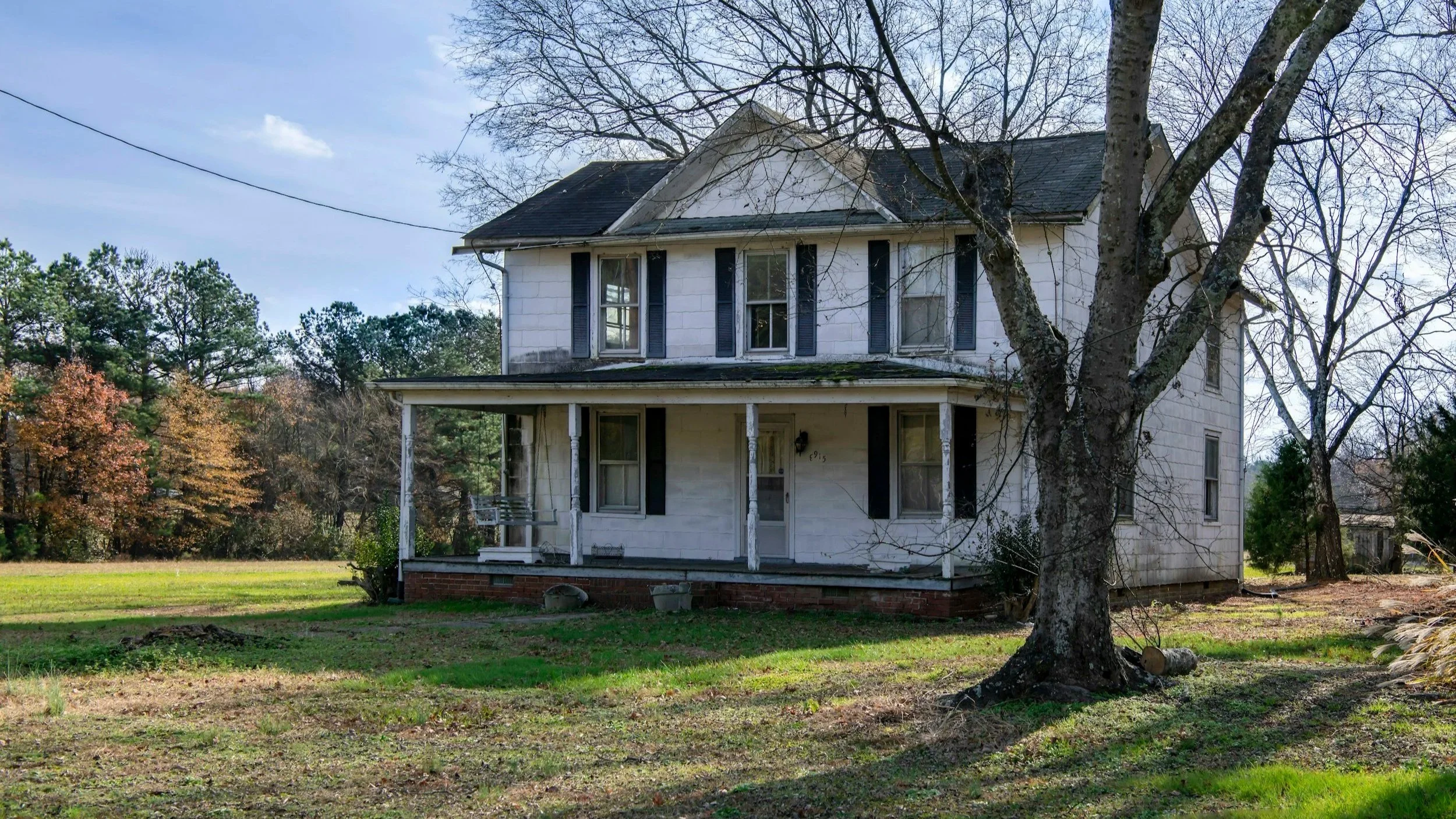Buying an Older Home? Here’s What to Know About the Electrical System
