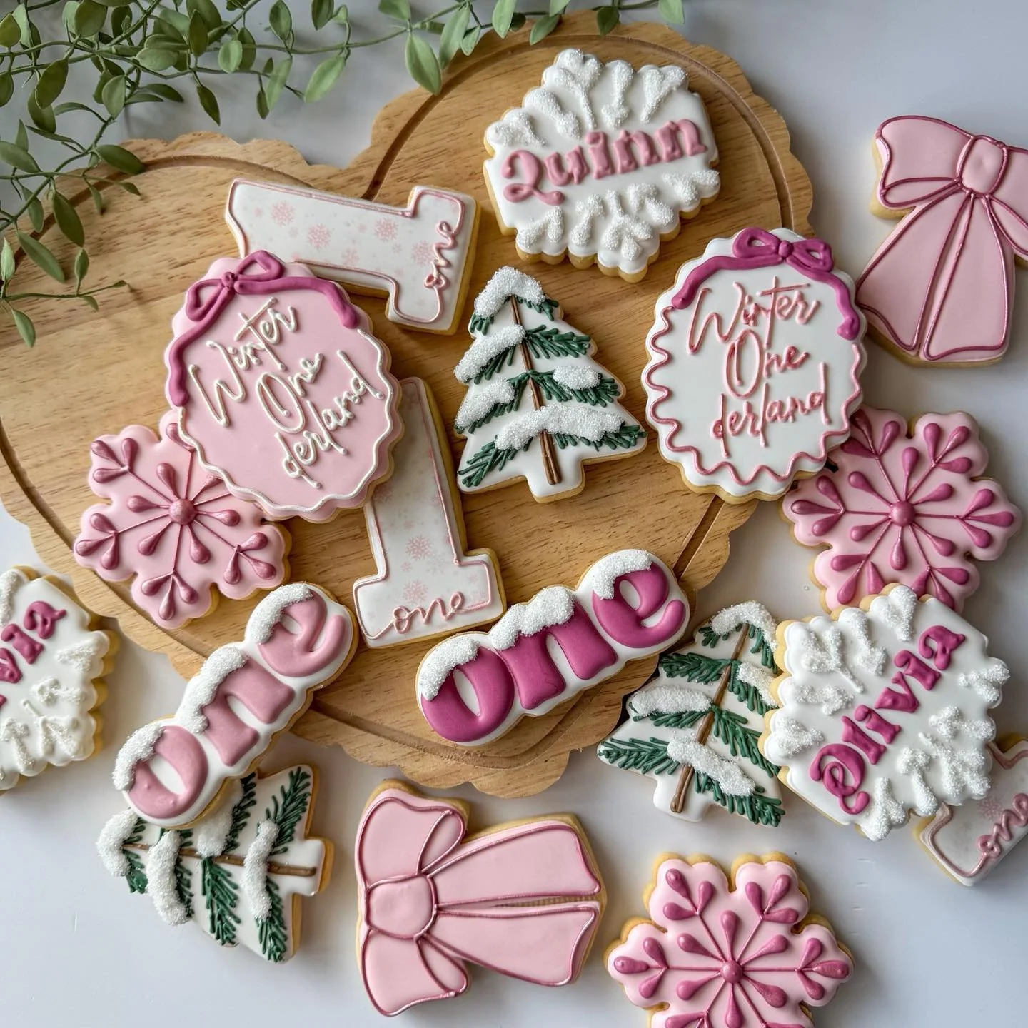 Snow doubt about it, the timing on this Winter ONE-derland set couldn&rsquo;t be better ❄️
Hope you&rsquo;re all soaking up the snow-day magic 🤍

#onederlandparty #onederlandbirthday #winteronederlandparty #winteronederland #winterbirthdayideas #win