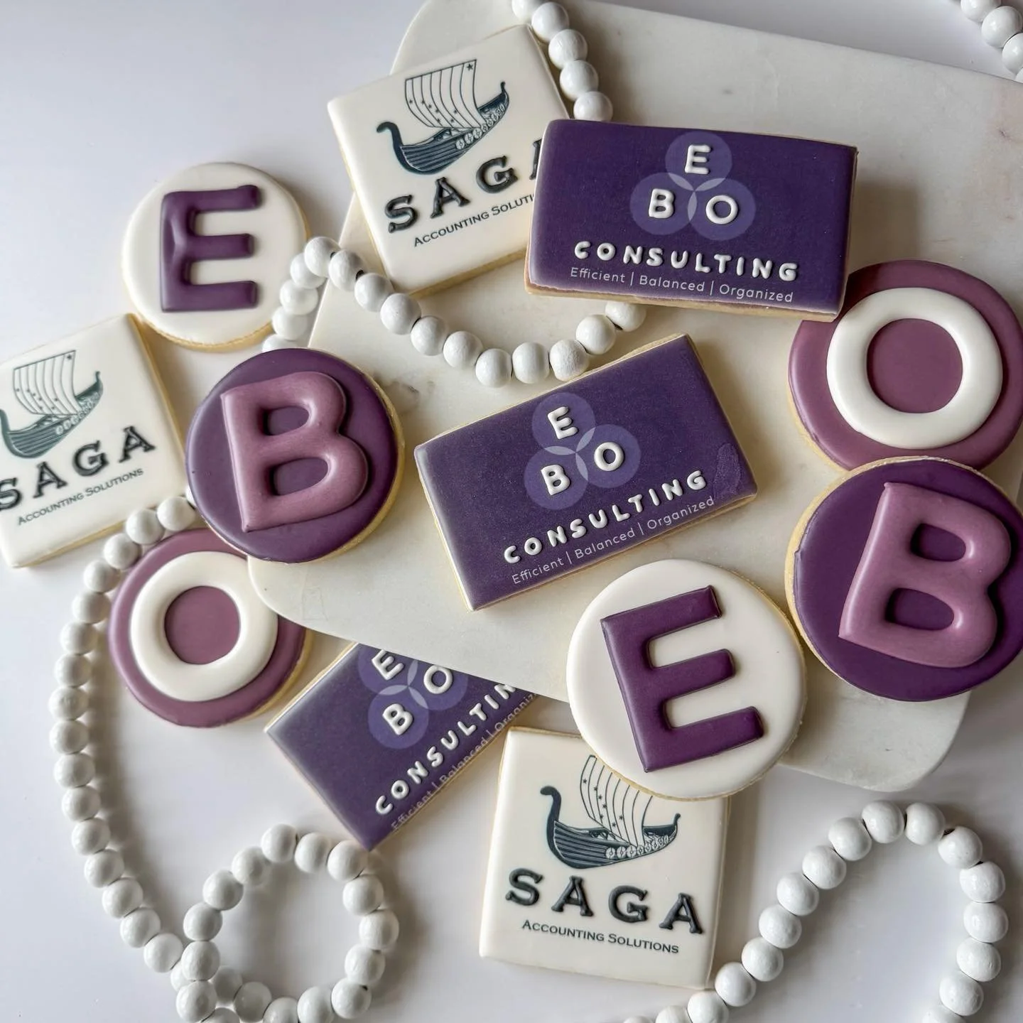 Because branded pens don&rsquo;t taste this good 🍪📊
Finally, client gifts people actually want 🤪 

#brandedcookies #clientgifts #ClientGifting #brandedmerch #brandedgifts #corporategifting #clientappreciation #marketinggifts #clientexperience #bus