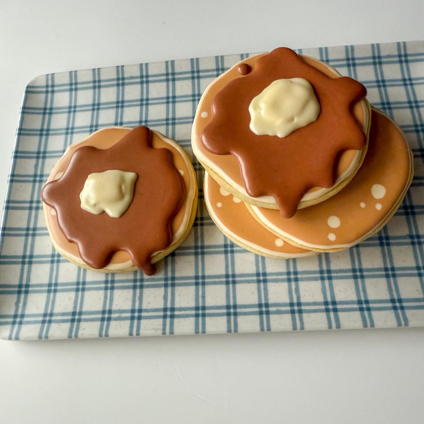 It&rsquo;s National Pancake Day at @ihop 🥞
We panicked and made cookies 🍪 🤪

#ihop #ihopnationalpancakeday #pancakeday2026 #pancakecookies #pancake #pancakeday #pancakebreakfast #cookie #pancakes #cookiepancakestack #cookiepancakes #fayettevillenc