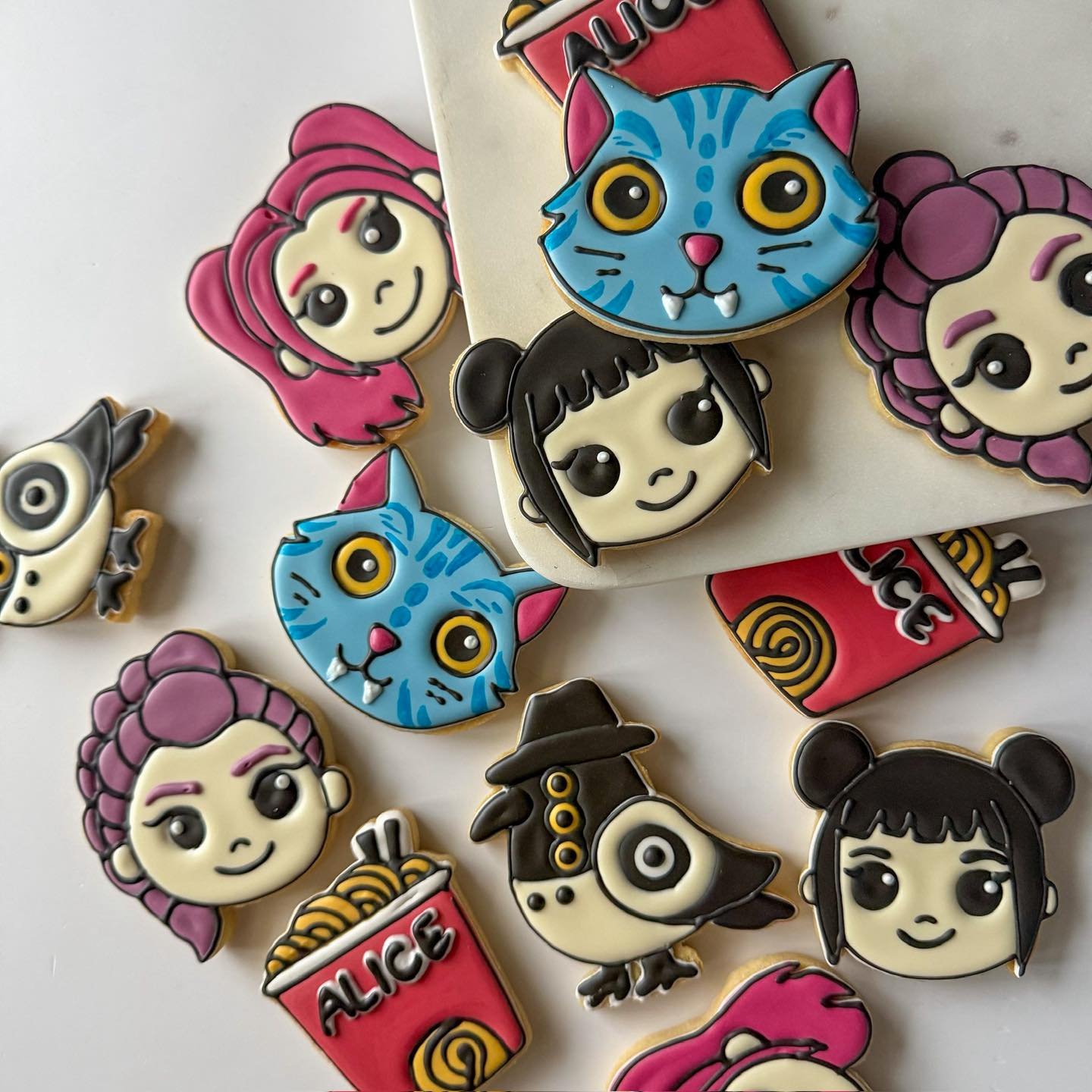 Cookies for the most carb loading&hellip;
FOR THE FANS!! 🍪

#kpdh #kpopdemonhunters #huntrixkpopdemonhunters #huntrix #HUNTRX #goldenhuntrix #kpop #rumi #zoey #mira #sugarcookiesdecorated #royalicingcookies #sugarcookies #cookier #customcookies #dec