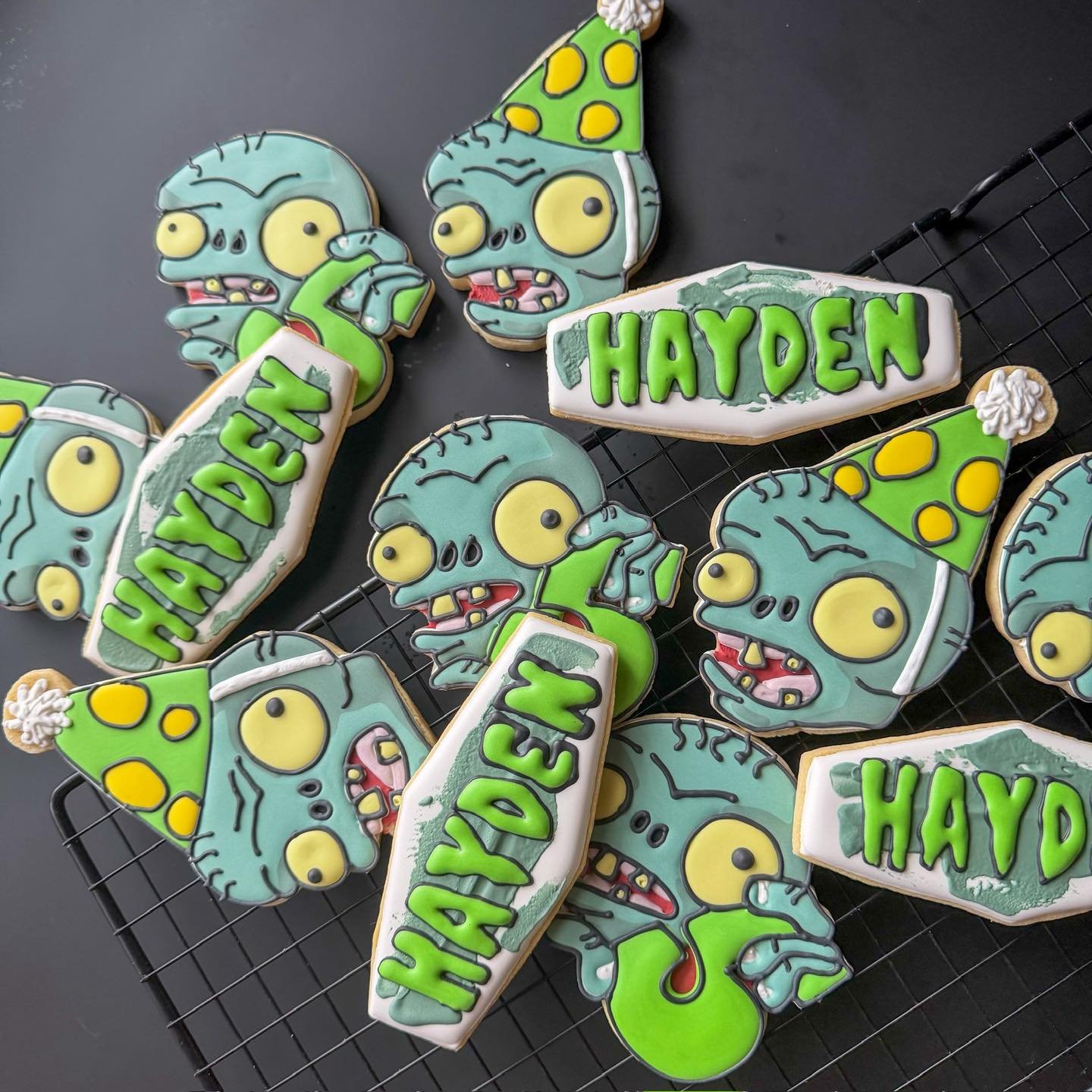 Five and here for the braaains&hellip; or cookies 🧟&zwj;♂️🍪

#plantsvszombies #plantsvszombies2 #plantsvszombiesparty #plantsvszombiesfanart #plantsvszombie #plantsvszombiebirthday #zombiecookies #gamer #videogamebirthday #gamerbirthday #sugarcooki
