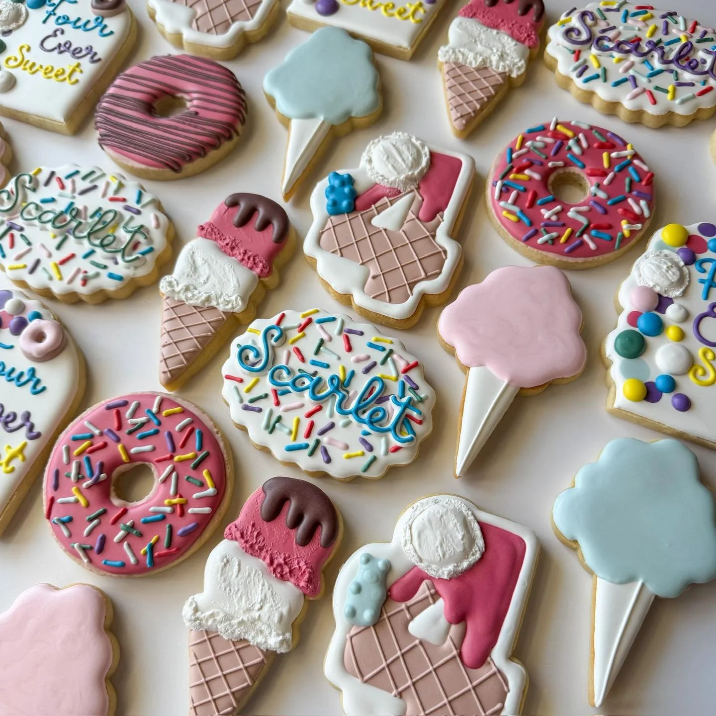 National Something on a Stick Day is wildly specific. Luckily, so are we! 😏🍪🍦

#foureversweet #foureversweetcookies #foureversweetbirthday #fourthbirthday #fourthbirthdaycookies #fourthbirthdayparty #fourthbirthdaytheme #birthdaytheme #cottoncandy