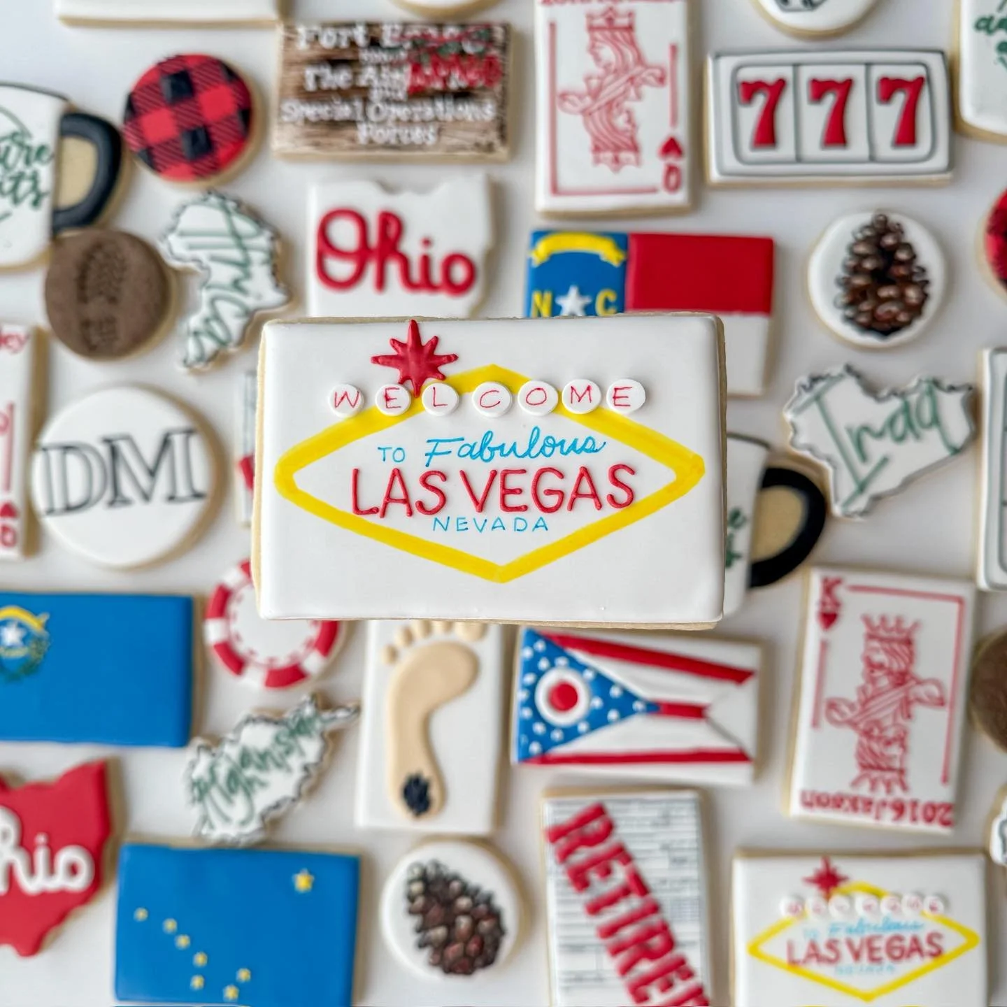 Happy Nevada Day ❤️&spades;️🍪
A little luck, a little state pride, and a whole lot of cookies!

#military #militaryretirement #nationalnevadaday #momandpopbusiness #momandpopbusinessownersday #smallbusiness #lasvegas #nevada #militarycookies #retire