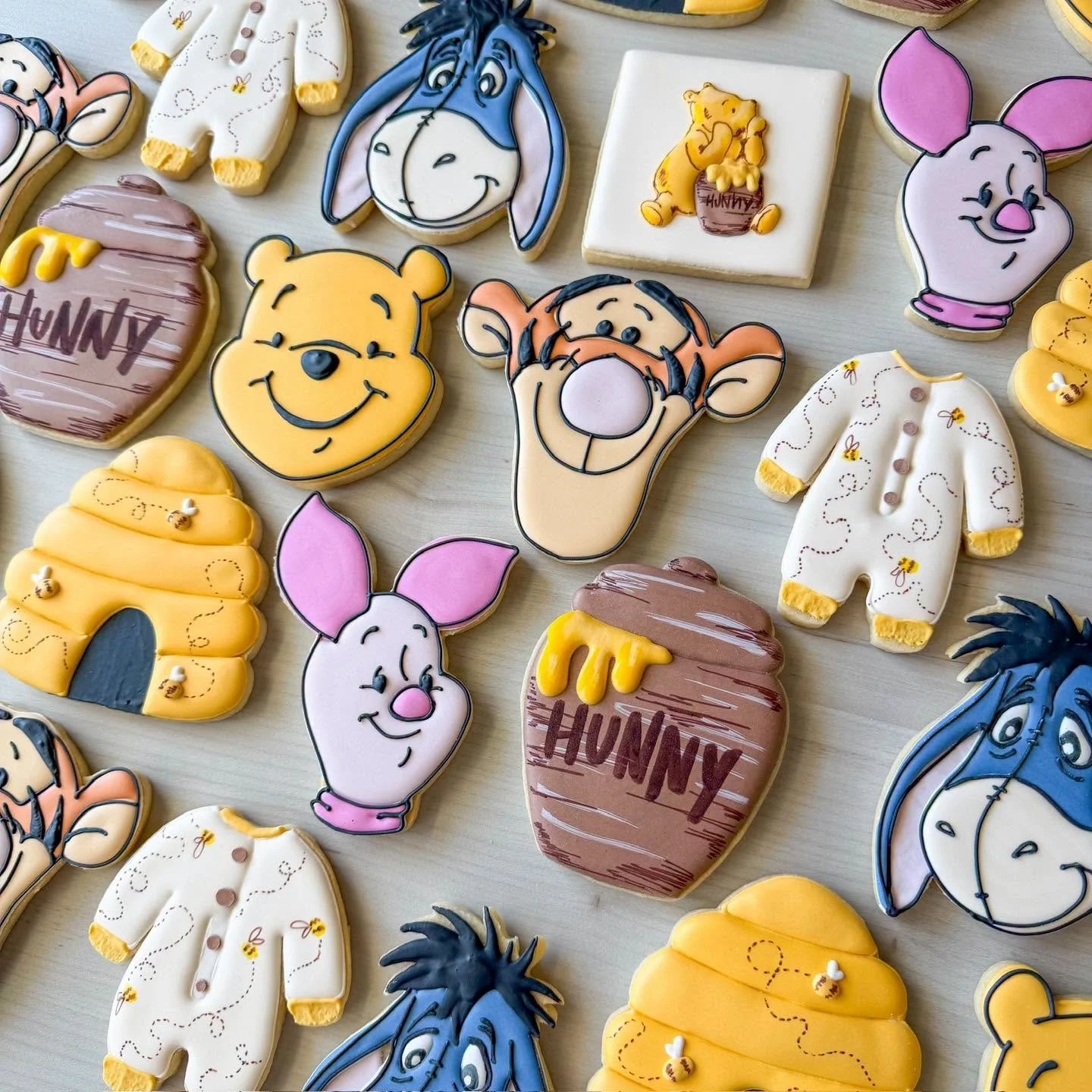 National Animal Cracker Day? Oh, bother. SPC&rsquo;s are better 👀🐻🍪

#nationalanimalcrackerday #animalcracker #winniethepooh #winniethepoohandfriends #winniethepoohbirthday #winniethepoohbabyshower #tigger #piglet #eeyore #hunny #sugarcookiesdecor