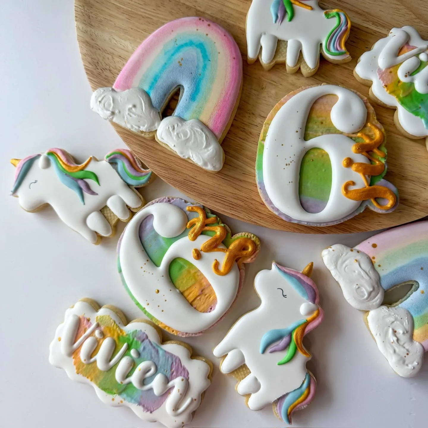 These cookies? Definitely the mane event 🦄🍪

#kidsbirthdayparty #kidsbirthday #kidsbirthdayideas #unicornbirthday #unicornbirthdayparty #sixthbirthday #sixthbirthdayparty #sixthbirthdaycookies #explorepage #sugarcookiesdecorated #royalicingcookies 