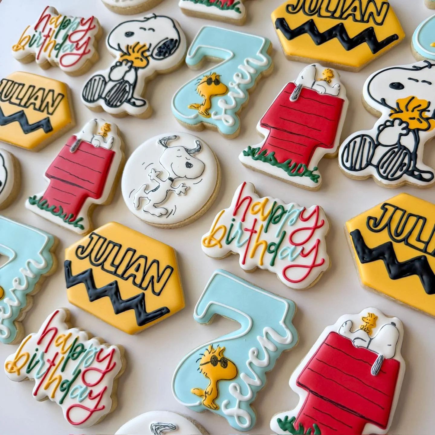 Good grief&hellip; this birthday theme was cute 💛🍪

#snoopy #charliebrown #woodstock #charliebrownbirthday #kidsbirthdaytheme #KidsBirthday #birthdaycookies #snoopycookies #woodstockcookies #nostalgia #sugarcookiesdecorated #royalicingcookies #suga