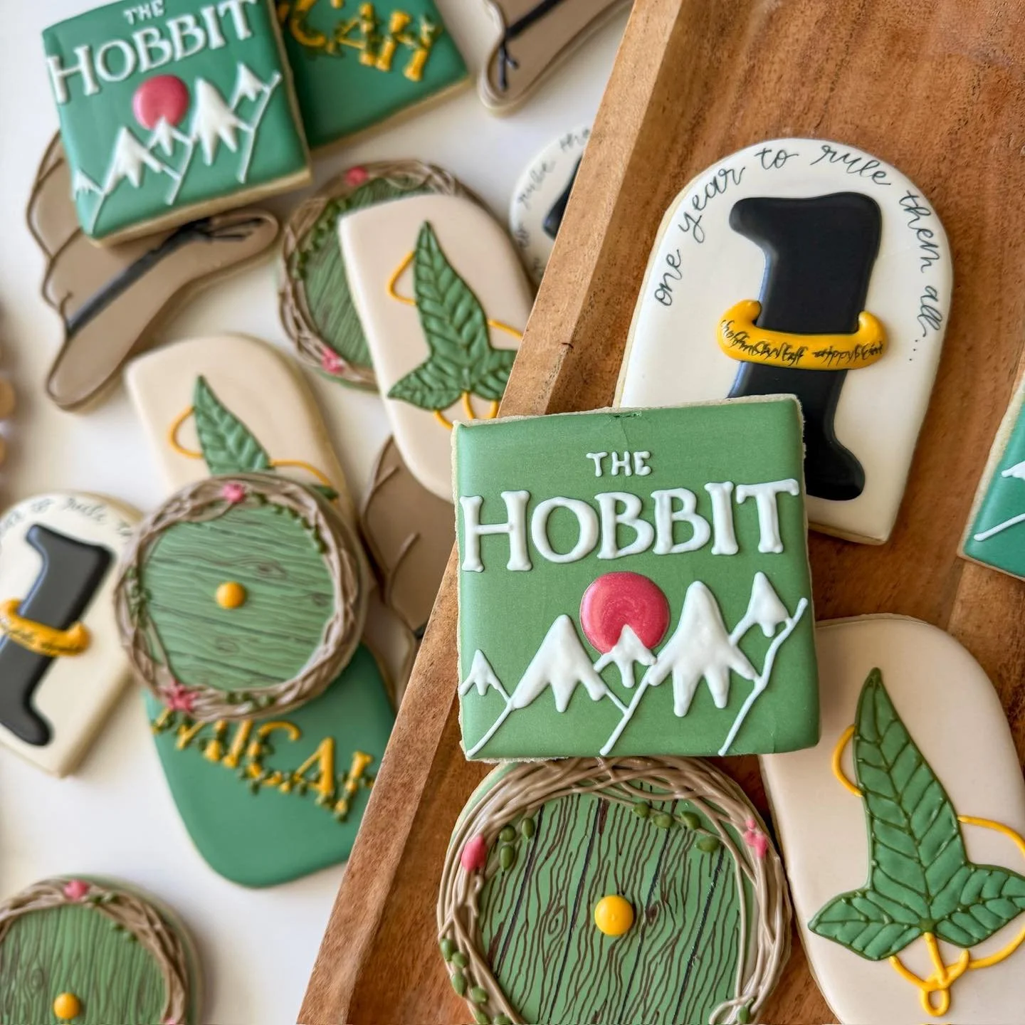 National Classic Movie Day?
We&rsquo;re taking the scenic route with a classic story instead 🍪📚
A party theme worthy of the Shire!

#thehobbit #tolkien #jrrtolkien #lotr #kidsbirthday #firstbirthday #firstbirthdaytheme #HobbitBirthday #lotrbirthday