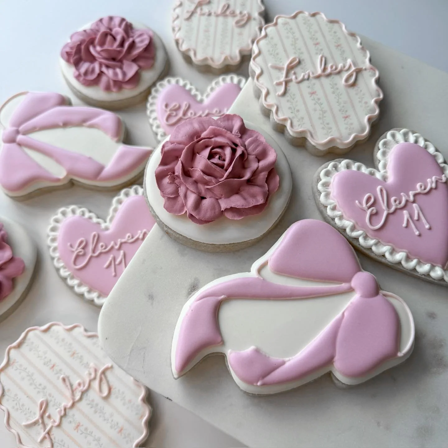 A little less LoveShackFancy, a little more LoveSnackFancy 🎀🍪🤍

#loveshackfancytheme #girlbirthdayparty #loveshackfancybirthday #pinkbirthday #BowBirthday #bowcookies #floralcookies #pipedflowers #loveshackfancylover #coquetteaesthetic #sugarcooki