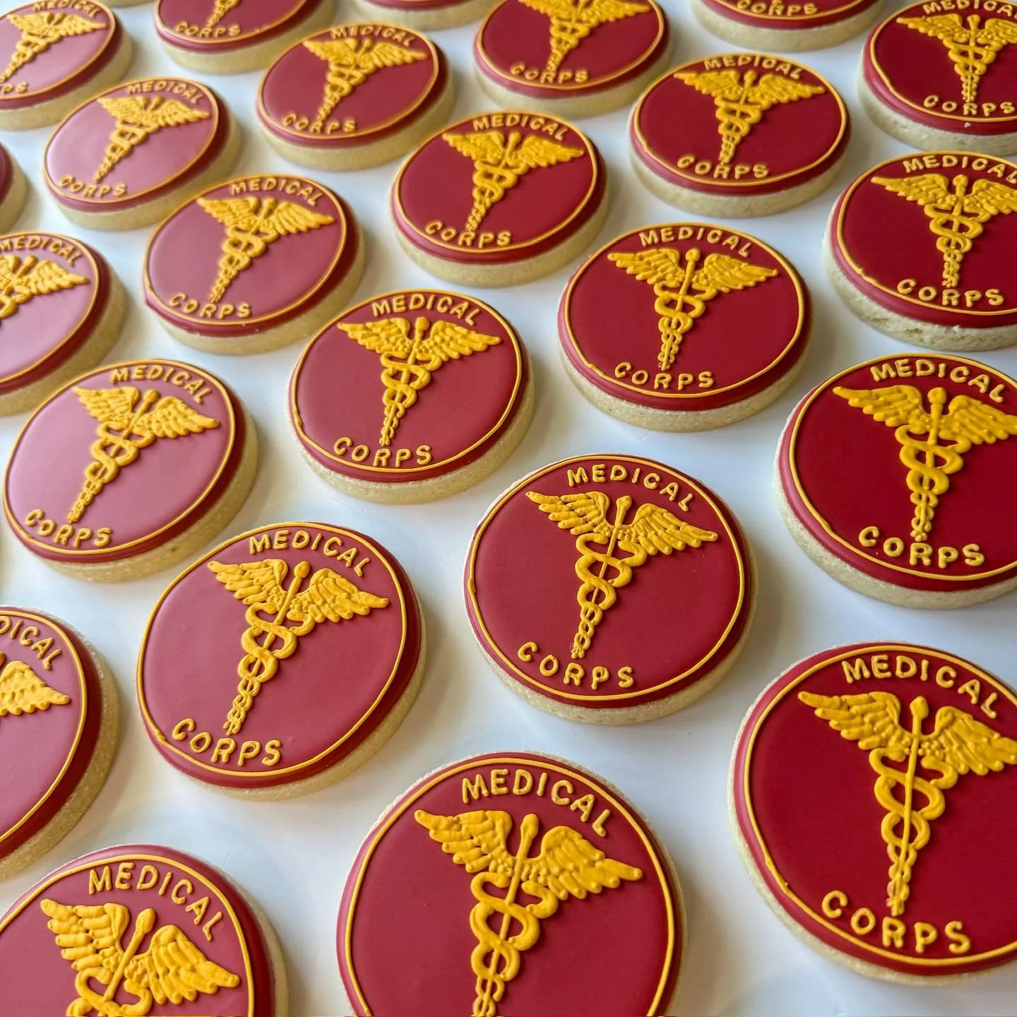 National Call Your Doctor Day? Just what the doctor ordered 🍪📞

#MedicalCorps #MedicalCorpsCookies #MilitaryCookies  #nationalcallyourdoctorday #sugarcookiesdecorated #royalicingcookies #sugarcookies #cookier #customcookies #decoratedsugarcookies #