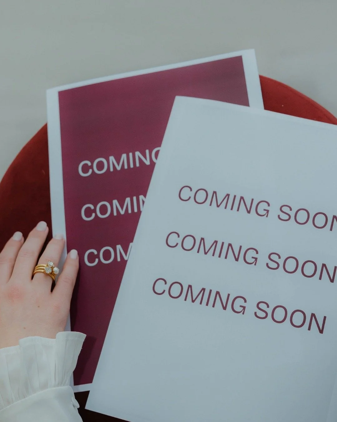 ✨ Coming soon... ✨

Achter de schermen wordt er volop gewerkt aan iets nieuws. Twee diensten die je gaan helpen om sneller, makkelijker &eacute;n creatiever zichtbaar te zijn.

Eentje is voor ondernemers die heel gemakkelijk zelf aan de slag willen m