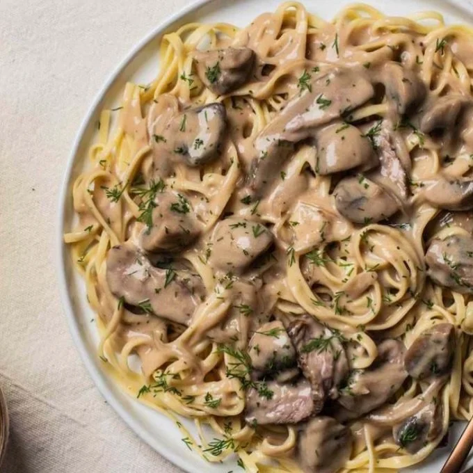 🍽️ Monday Lunch Special at Adria Deli! 🍽️
We&rsquo;re back and kicking off the week with pure comfort food!

Today&rsquo;s feature:
✨ Beef Stroganoff served on our house-made fettuccine, paired with warm garlic bread

Today&rsquo;s soups: 
Chicken 