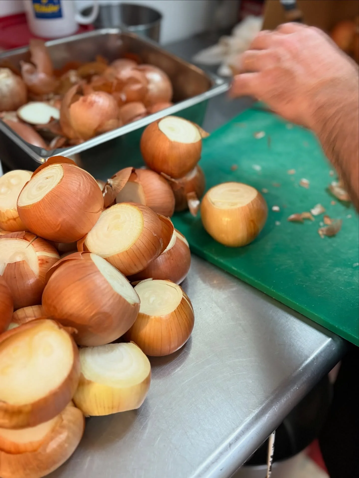 🧅 Lots of onions chopped this morning&hellip; and that can only mean one thing&hellip; FRENCH ONION SOUP time! 🇫🇷🔥

It&rsquo;s Thursday at Adria Deli and you know what that means&hellip;
Cabbage Rolls + Perogies are on special! 🥟🍽️

Today&rsquo