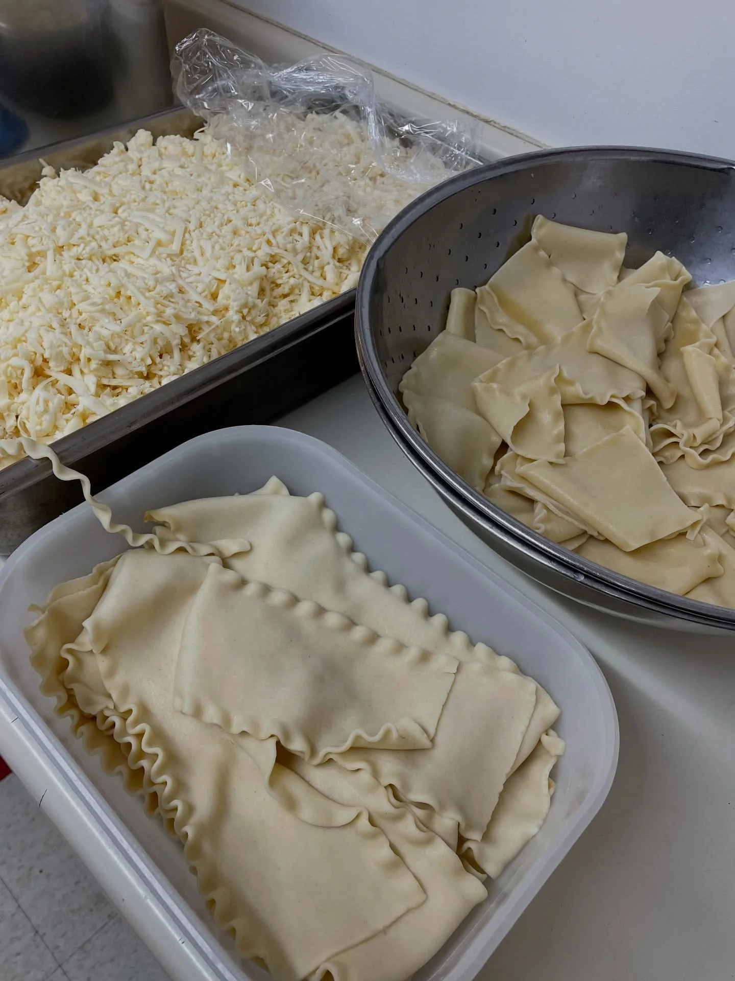 🔥 Tomorrow&rsquo;s Lunch Special &ndash; Don&rsquo;t Make Plans, Make Room 🔥

House-made Lasagna is hitting the counter tomorrow 🙌
Your choice:
➡️ Classic meat lasagna
➡️ Meat lasagna with spinach

Both baked to perfection, layered with flavour, a