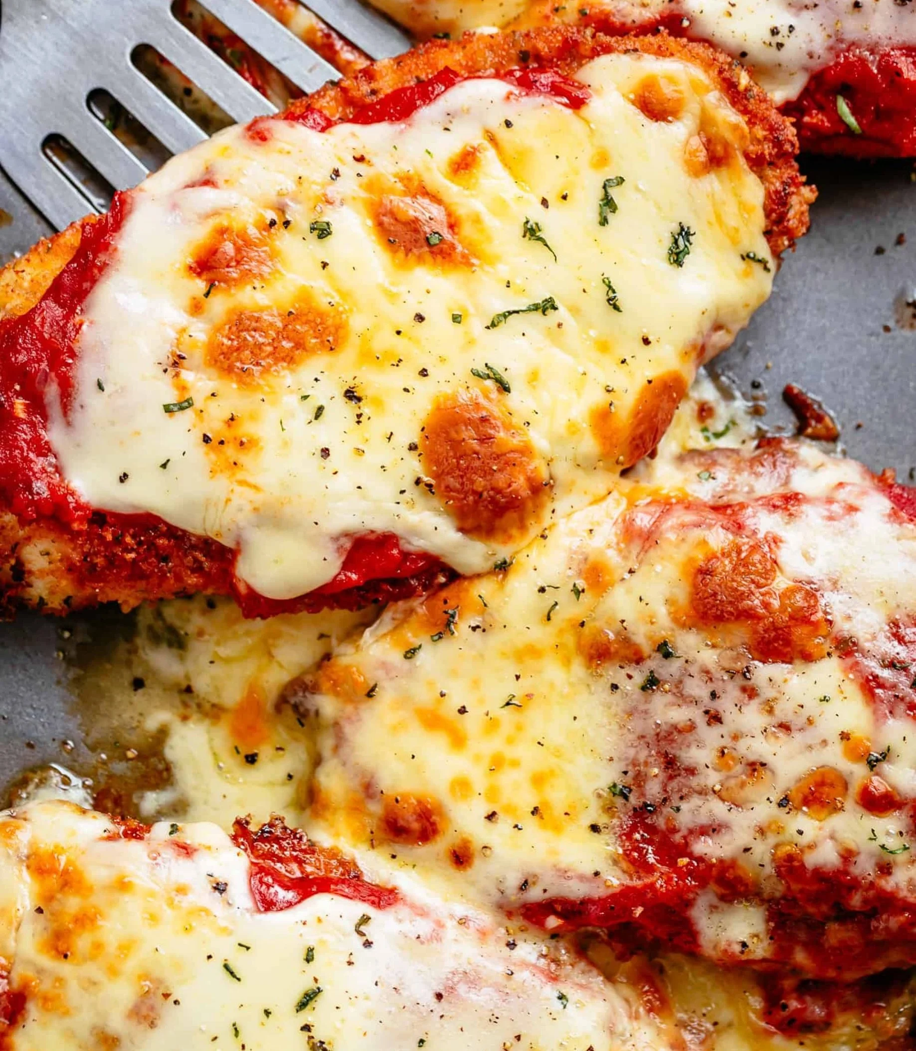 ITS BACK! ONE OF OUR BEST SELLERS ON A BEAUTIFUL DAY ⭐️

Wednesday lunch special 
CHICKEN PARMESAN over house made fettuccine noddles and marinara sauce 

TODAYS SOUPS 
Italian wedding 
Cream of Broccoli 

Served from 11am - 2pm

#PrinceGeorge #ShopL