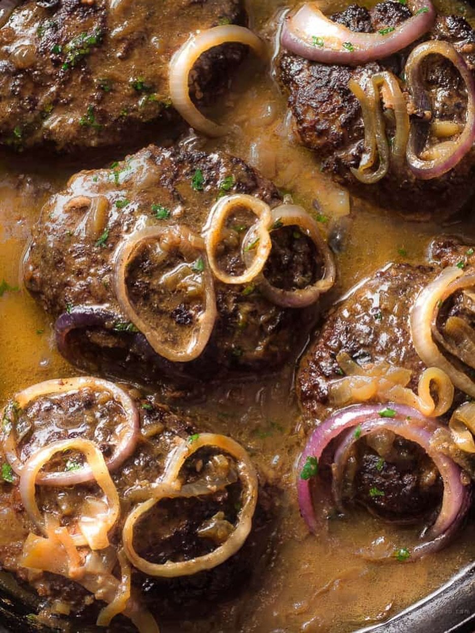 🚨MONDAY MADNESS LUNCH $14.95 🚨

SALISBURY STEAK! We&rsquo;ve bringing out the big guns today! Delicious Salisbury steak with creamy mash potatoes, mixed veggies and topped with onion gravy for only $14.95! (BEST DEAL IN TOWN) 

TODAYS SOUPS:
Tomato