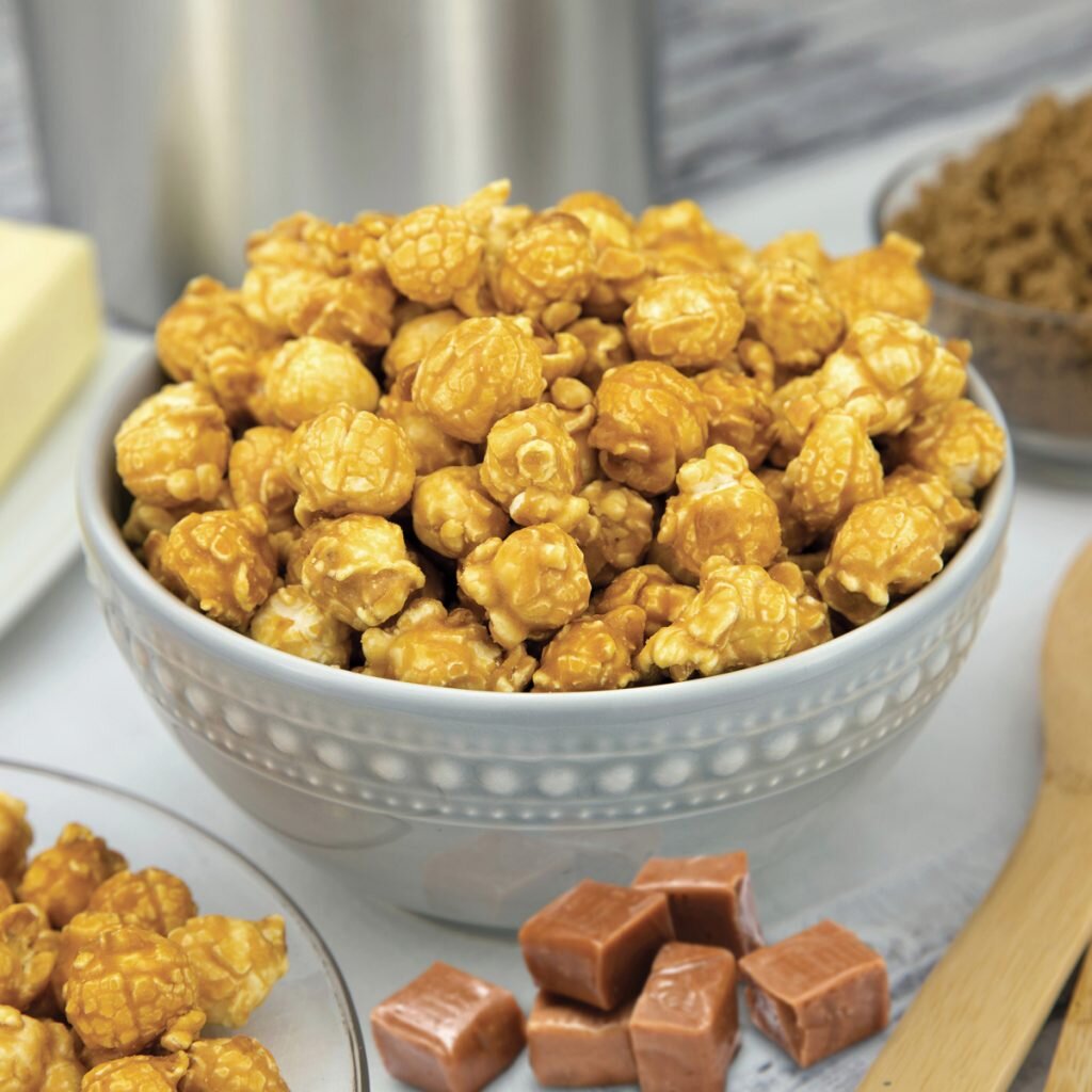 BUTTERY CARAMEL-
A rich and buttery classic that is a favorite for many! Our family recipe uses sweet brown sugar, creamy butter and a cooking temperature perfected to deliver the right caramelization of every kernel. Absolutely Amazing! Gluten Free.