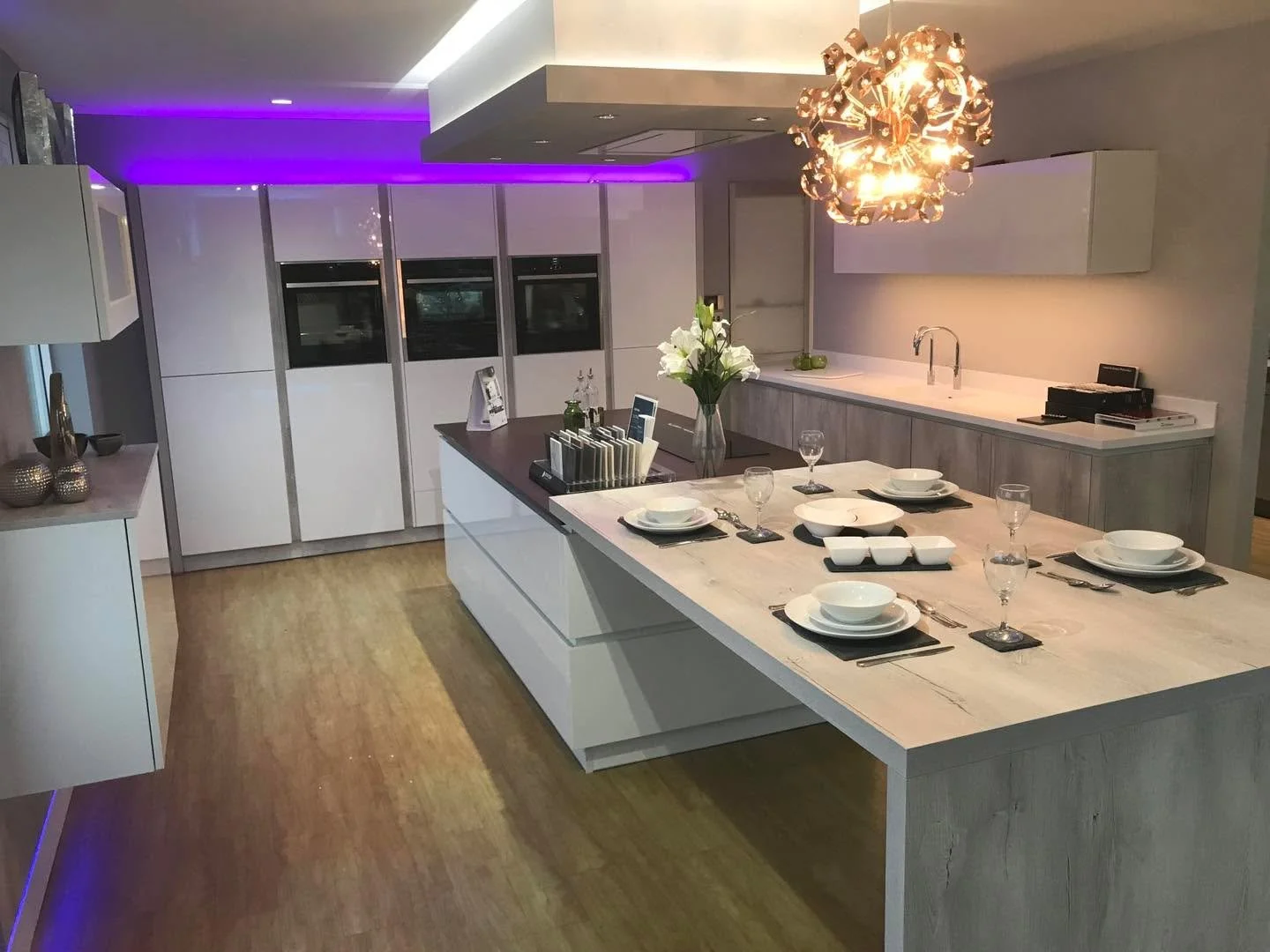 ✨ 𝗣𝗹𝗮𝗻𝗻𝗶𝗻𝗴 𝗮 𝗻𝗲𝘄 𝗸𝗶𝘁𝗰𝗵𝗲𝗻 𝗶𝗻 𝟮𝟬𝟮𝟲 𝗥𝗘𝗔𝗗 𝗧𝗛𝗜𝗦 ⬇️⬇️✨

🚫 Before You Sign With a Kitchen Company &mdash; Speak to an Independent Expert. ✅

If you&rsquo;re feeling unsure where to start, who to trust, or what&rsquo;s actua